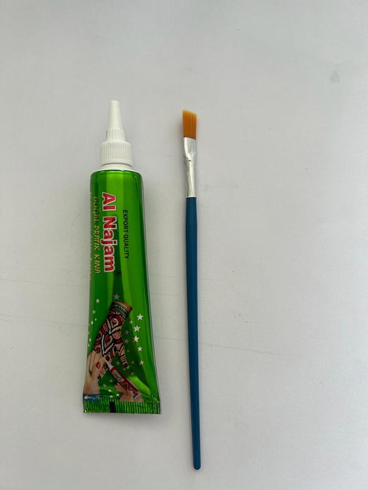 1 tüp kırmızı Kına ve 1 sayfa Şablon ve fırça hediyeli Geçici Dövme Seti 