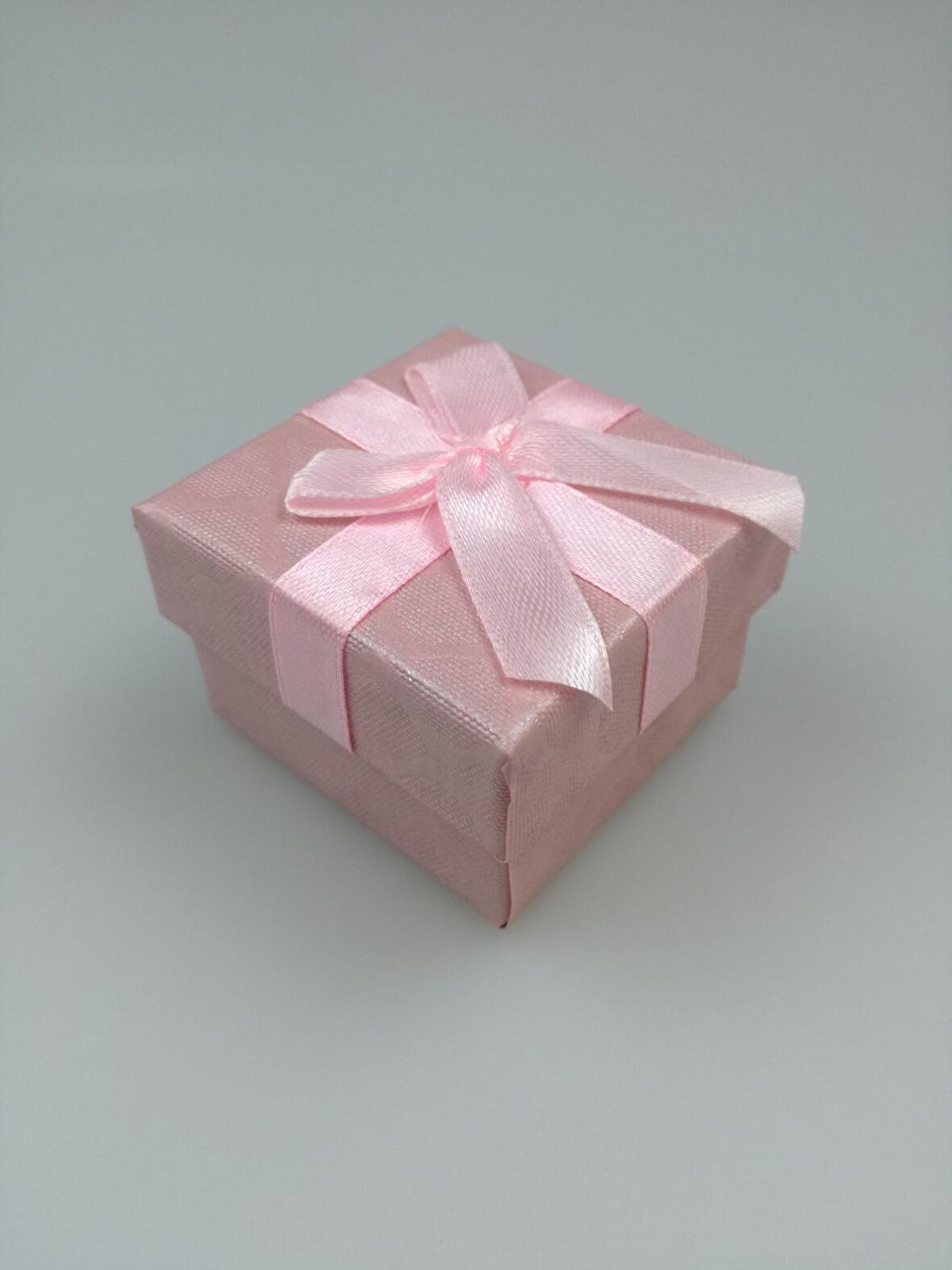 KUTU MİNİK PEMBE 5CM X 5CM X 3CM