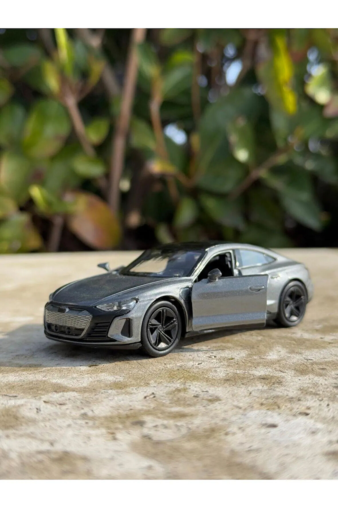 Audi RS e-tron GT Koleksiyon Metal Araba 12cm Lüks Araba Gri Oyuncak Araba Model Araba