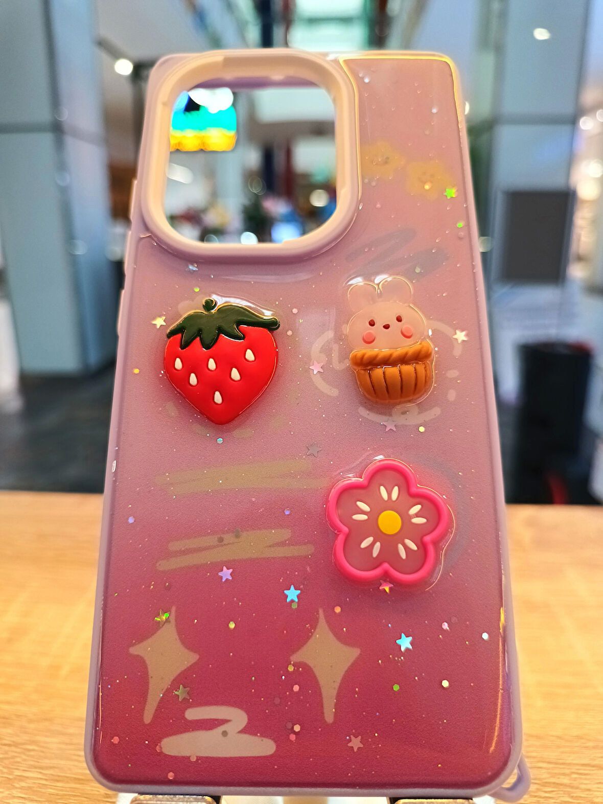 Xiaomi Redmi Note 13 4G Uyumlu Kabartma Figürlü Darbe Korumalı Kapak Çilek Kılıf
