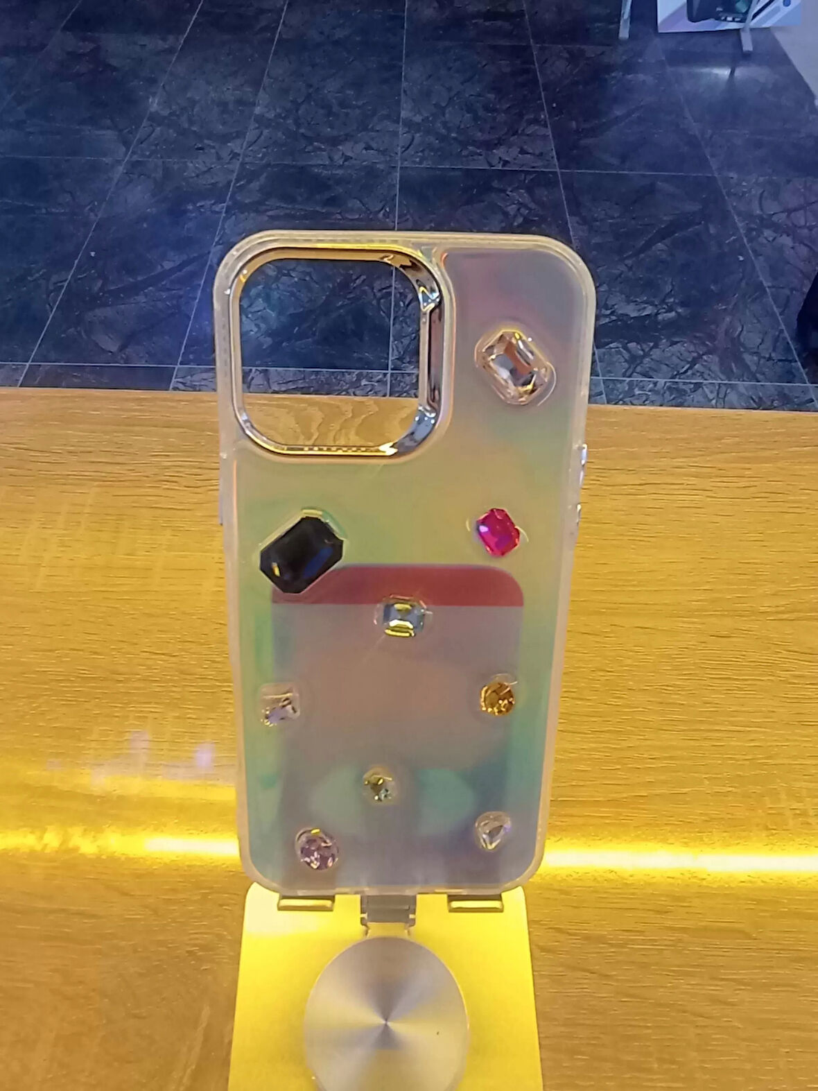 İPhone 16 Pro Max Uyumlu Renkli Elmas Taşlı Desen2 Hologram Kapak Darbe Korumalı Kılıf