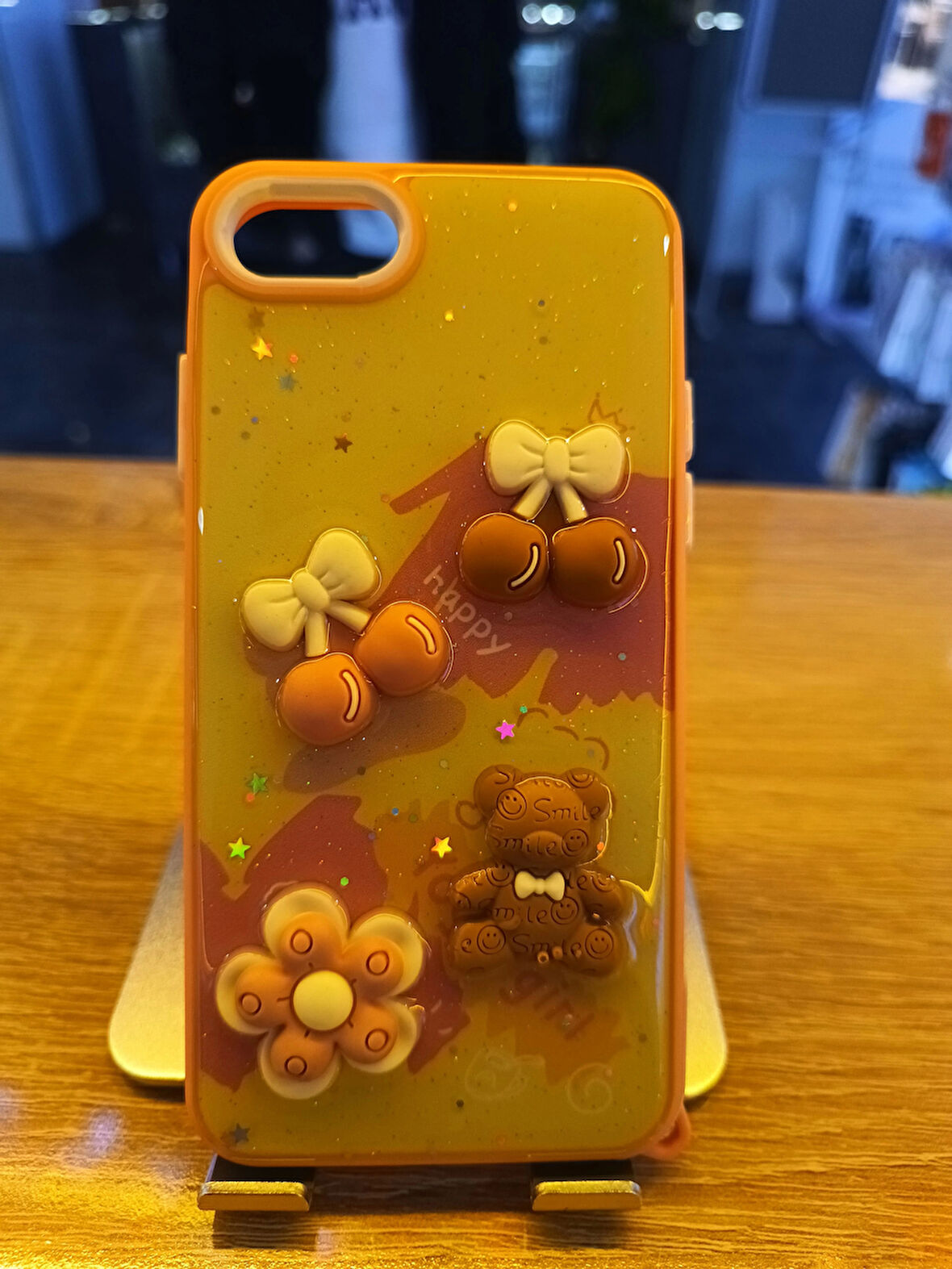 İPhone 7/8/SE Uyumlu Kabartma Figürlü Darbe Korumalı Kapak Kiraz Kılıf