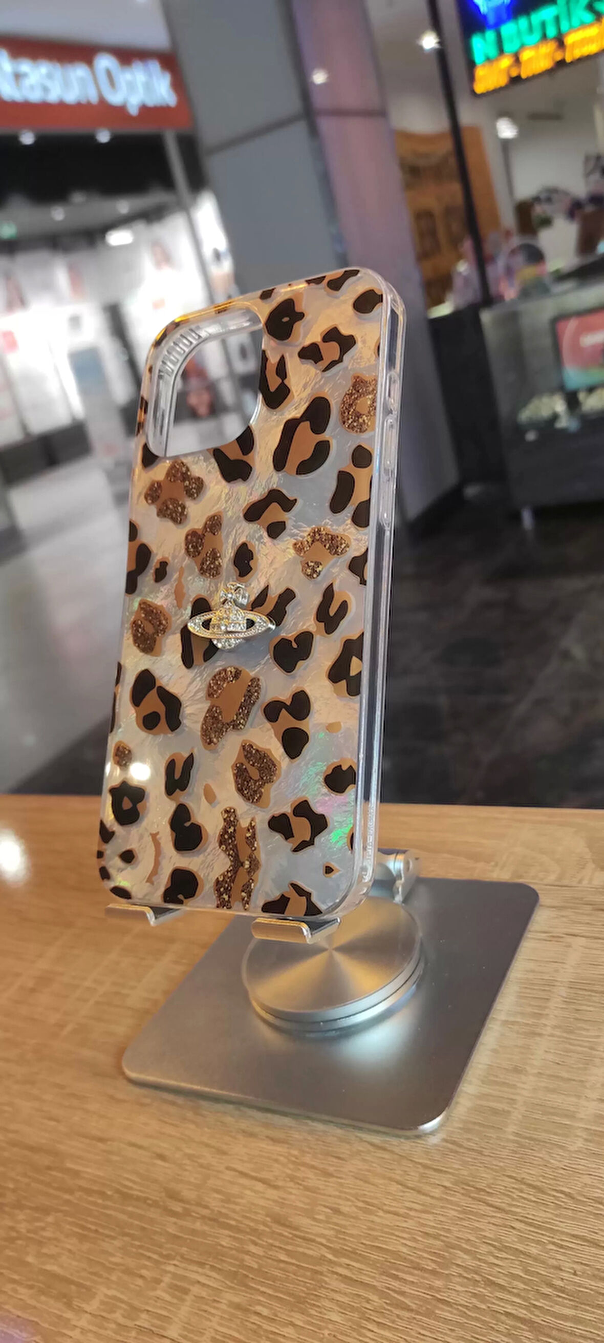 İPhone 15 Uyumlu Leopar Tasarım Kılıf Taşlı Askılı Kapak Darbe Korumalı Hologram Kapak