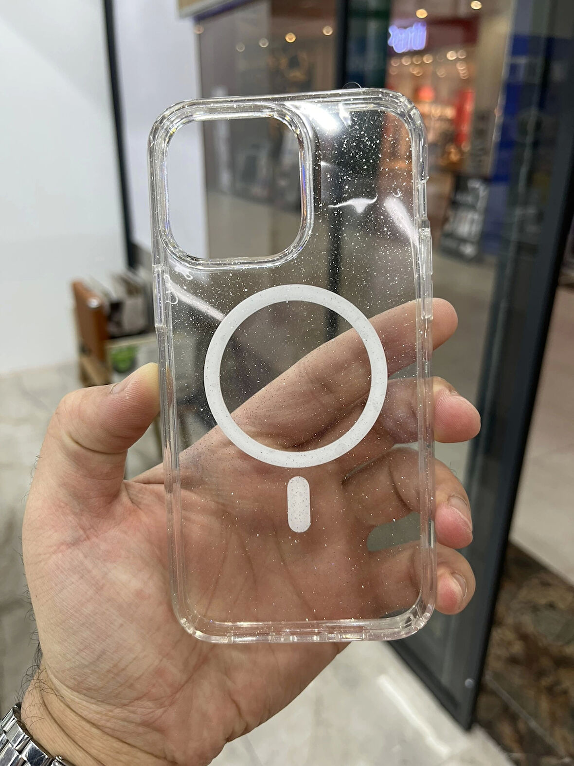 İPhone 15 Pro Simli Şeffaf Sararmaz MagSafe Özellikli Kılıf