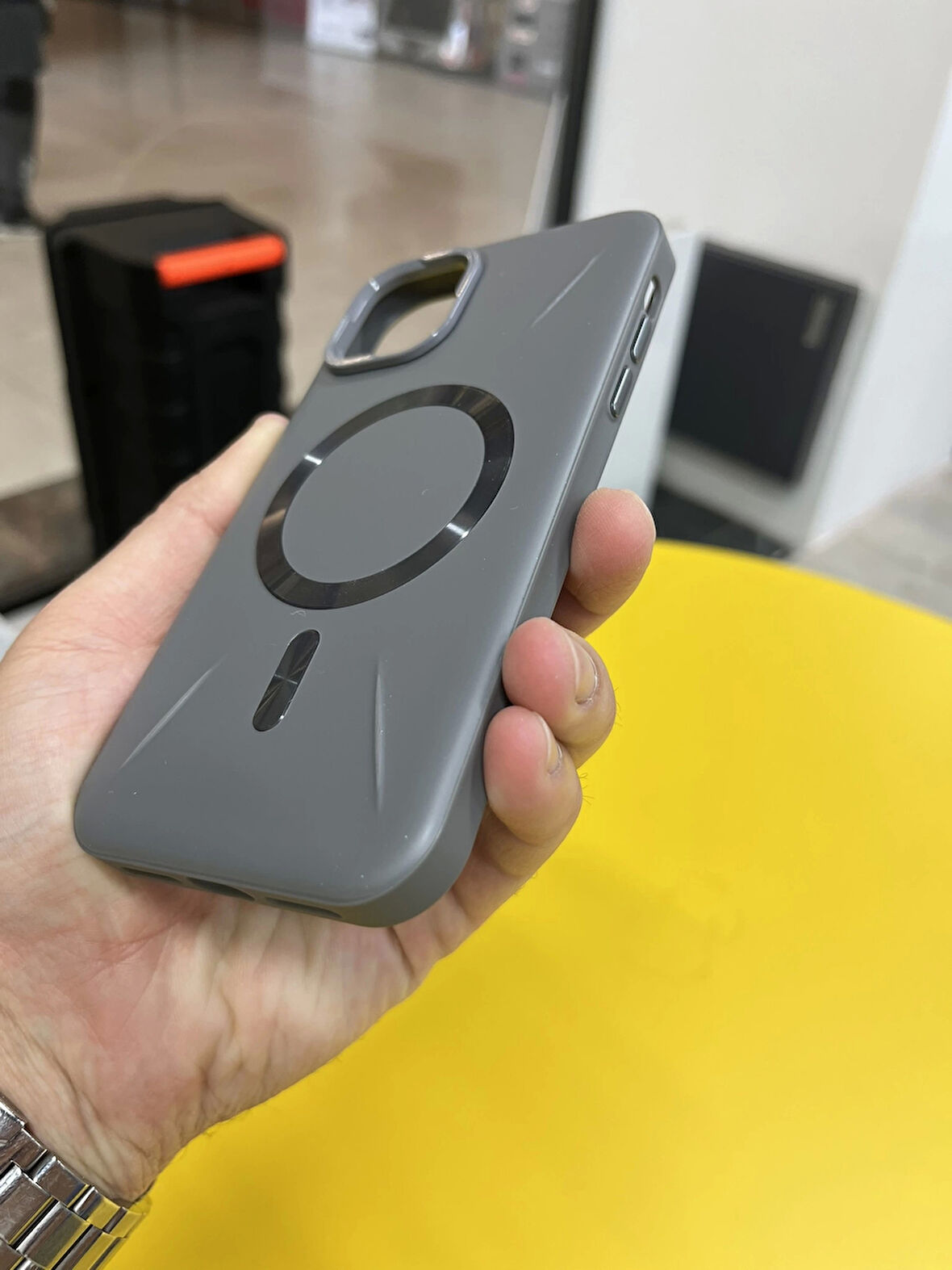 İPhone 11 Uyumlu Premium MagSafe Özellikli Ultra Lüks Kılıf