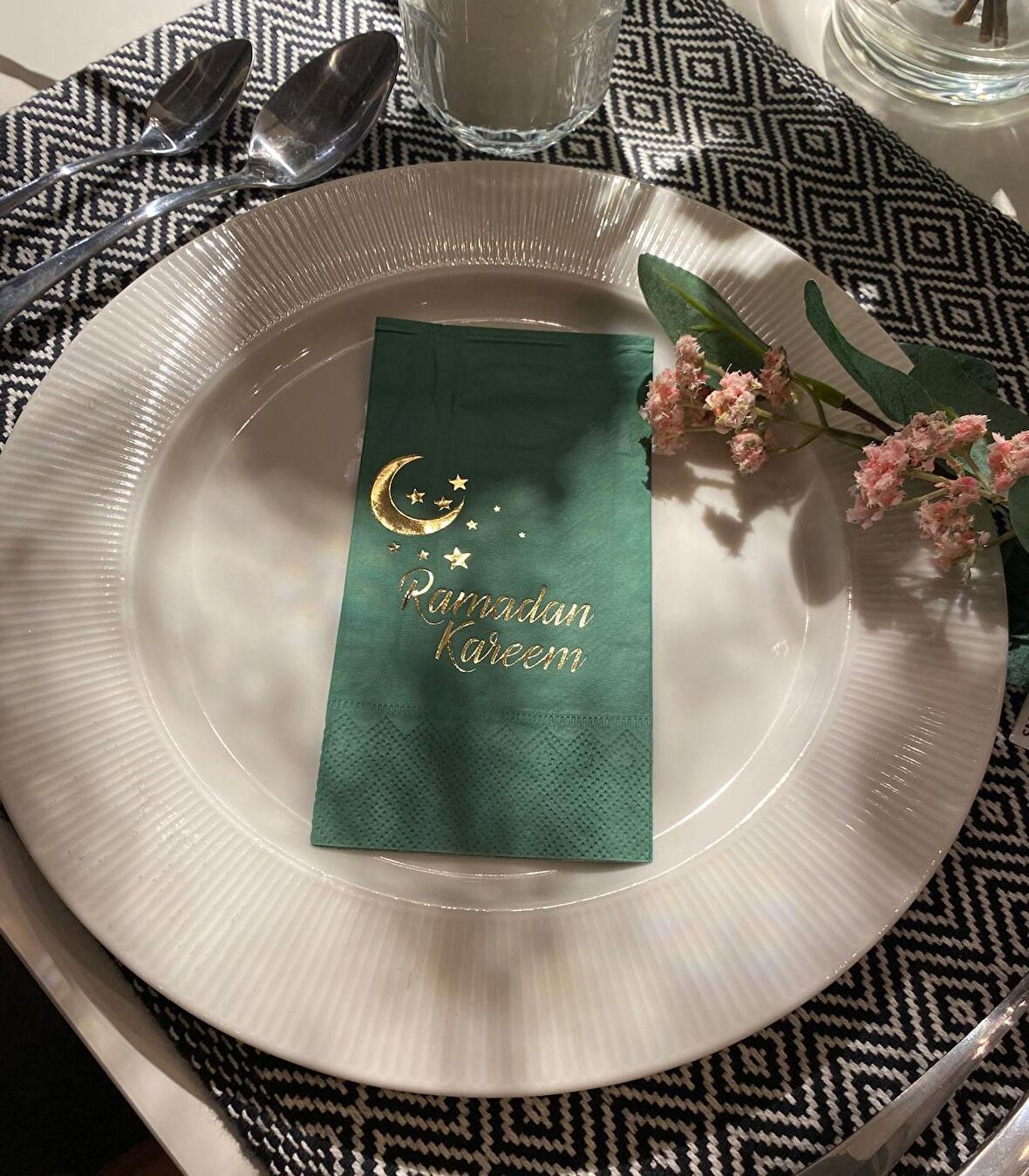 Gold Yaldızlı Yeşil Ramadan Karem Peçete 16 Adet