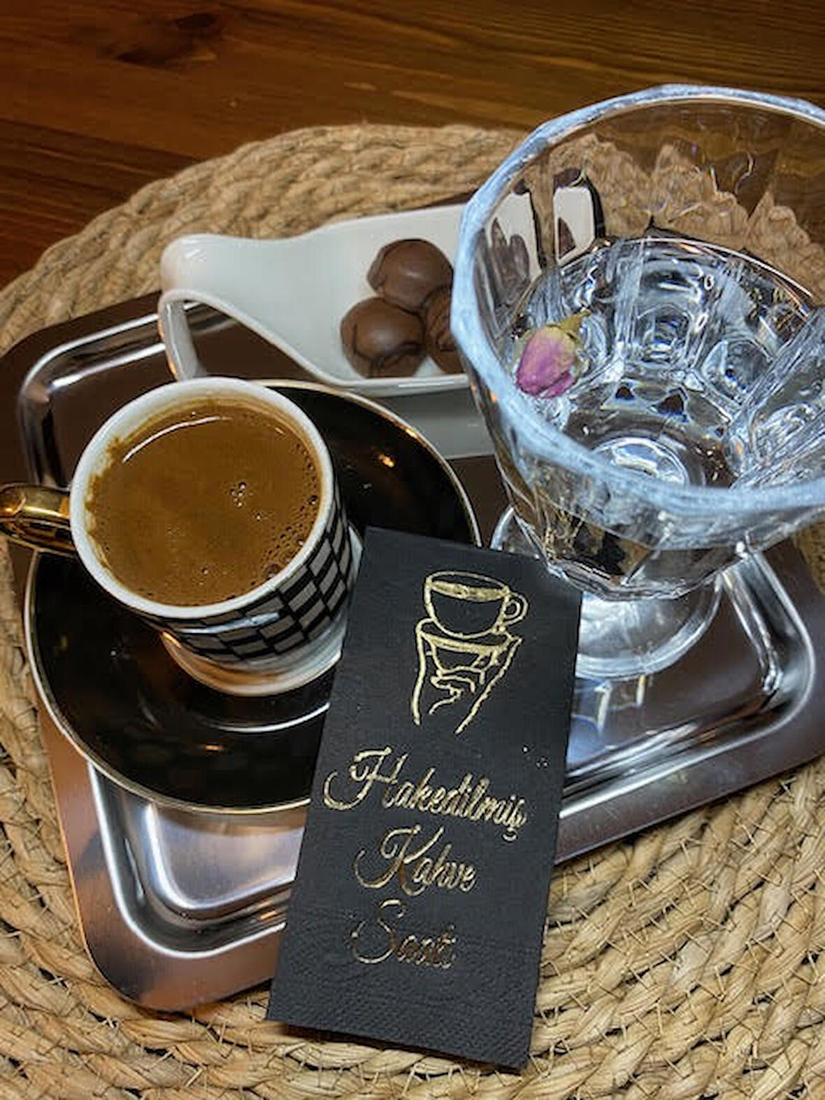 Gold Yaldızlı Siyah Hakedilmiş Kahve Saati Peçete 6x12 cm