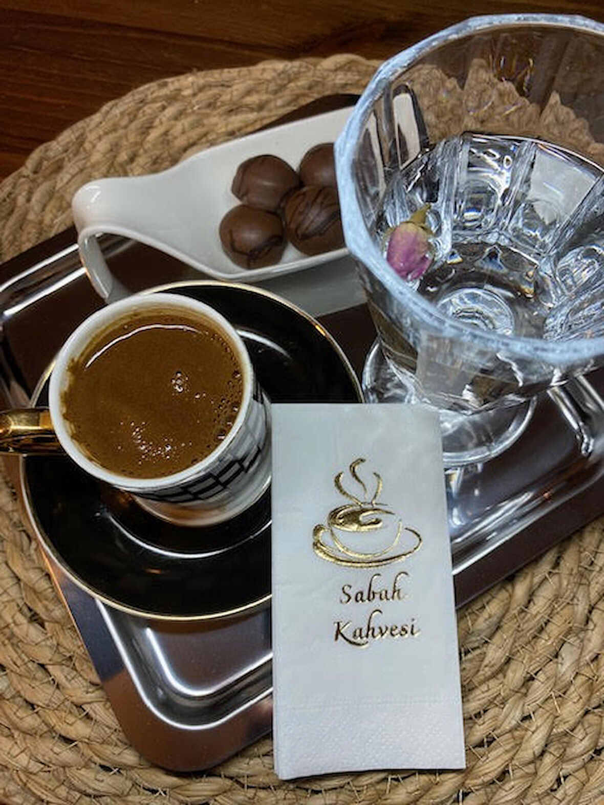 Gold Yaldızlı Beyaz Sabah Kahvesi  Peçete 6x12 cm