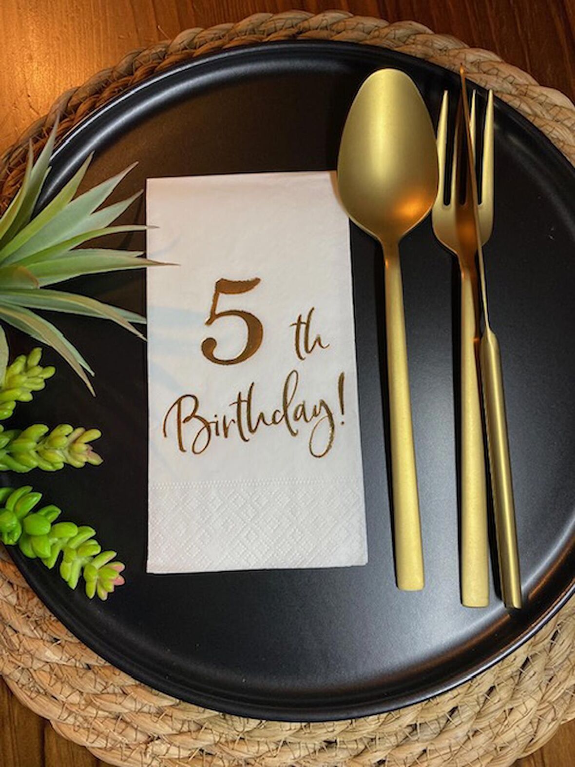 Gold Yaldızlı Beyaz Beş Yaş Bırthday Garson Katlama Peçete 16 lı