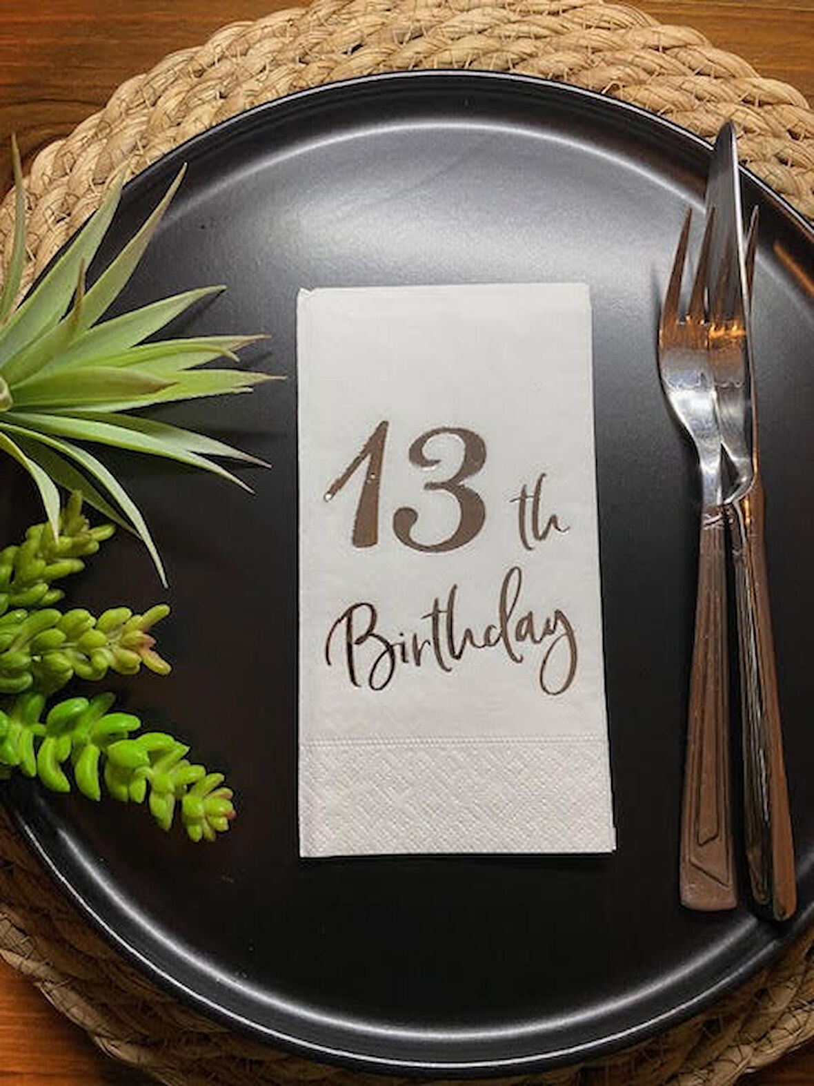 Gümüş Yaldızlı Beyaz On Üç Yaş Bırthday Garson Katlama Peçete 16 lı