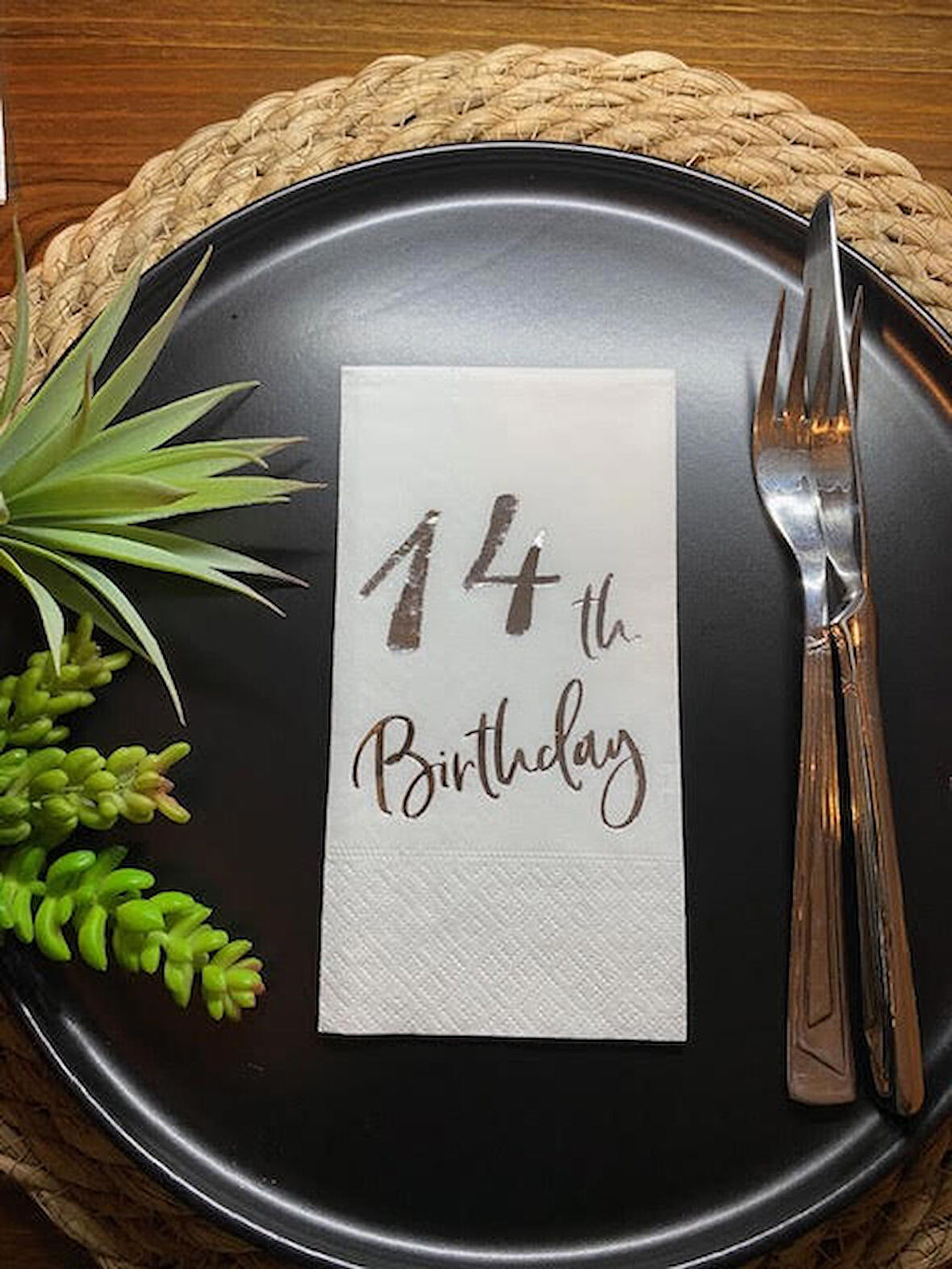 Gümüş Yaldızlı Beyaz On Dört Yaş Bırthday Garson Katlama Peçete 16 lı