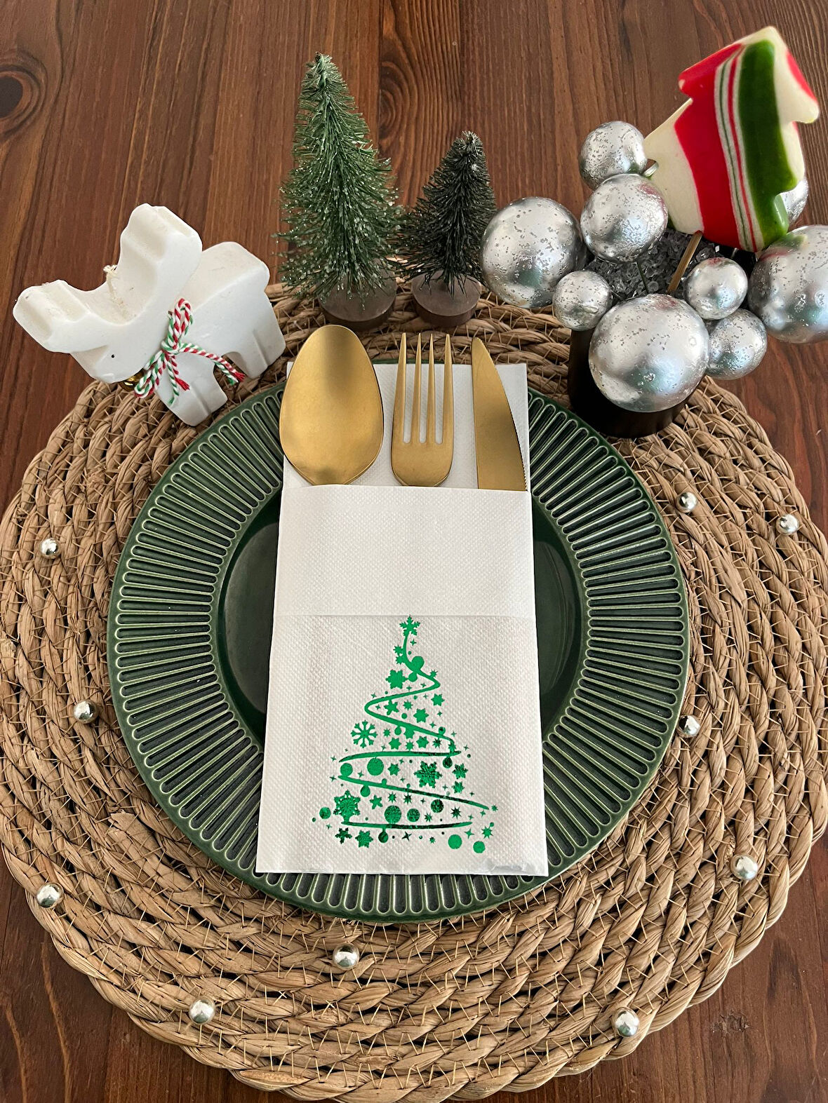 Yeşil Yaldızlı Beyaz Cepli Çam Ağacı Peçete 12 Adet 40x40