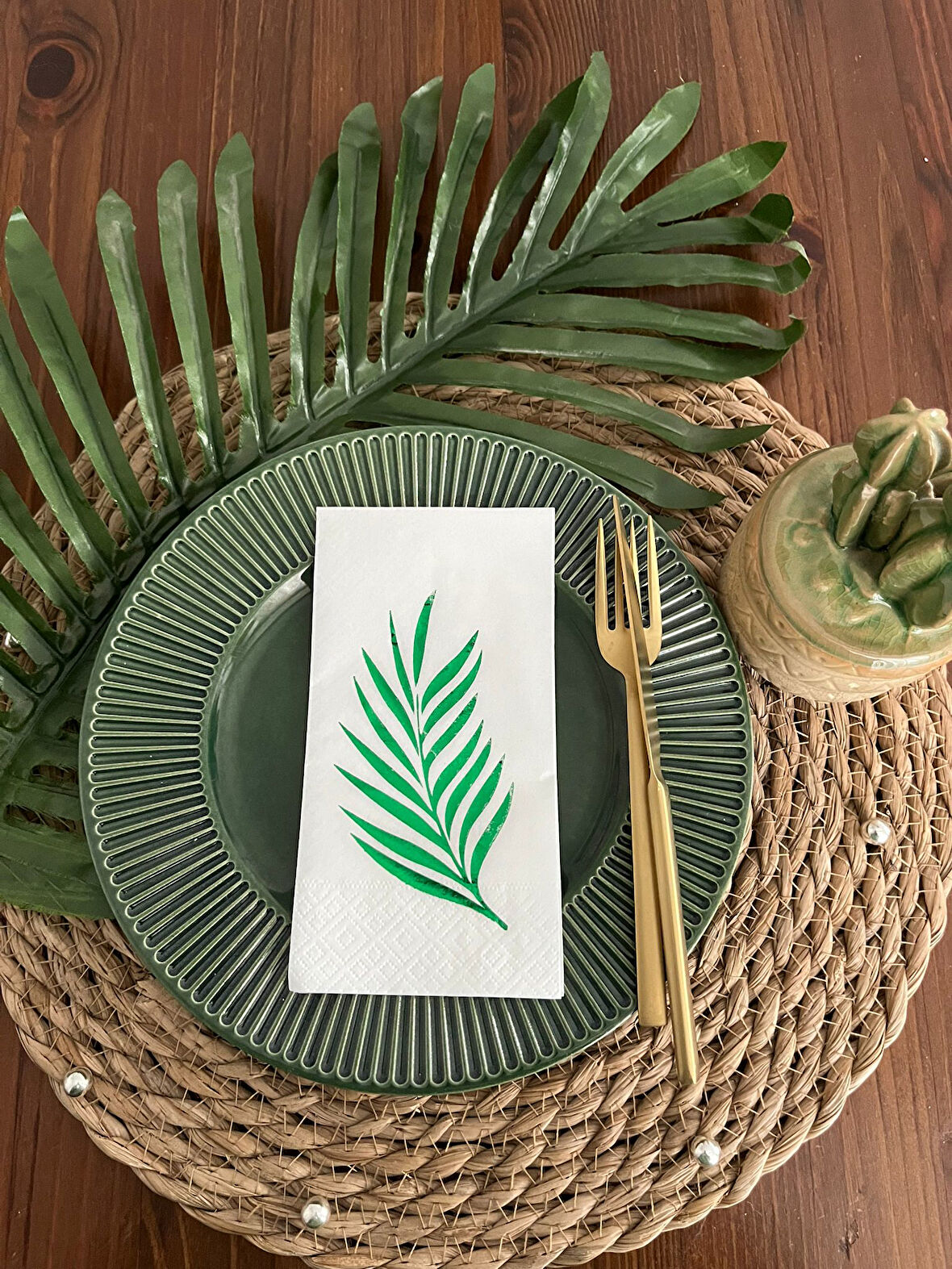 Yeşil Yaldızlı Beyaz Yaprak Desenli Peçete 16 lı