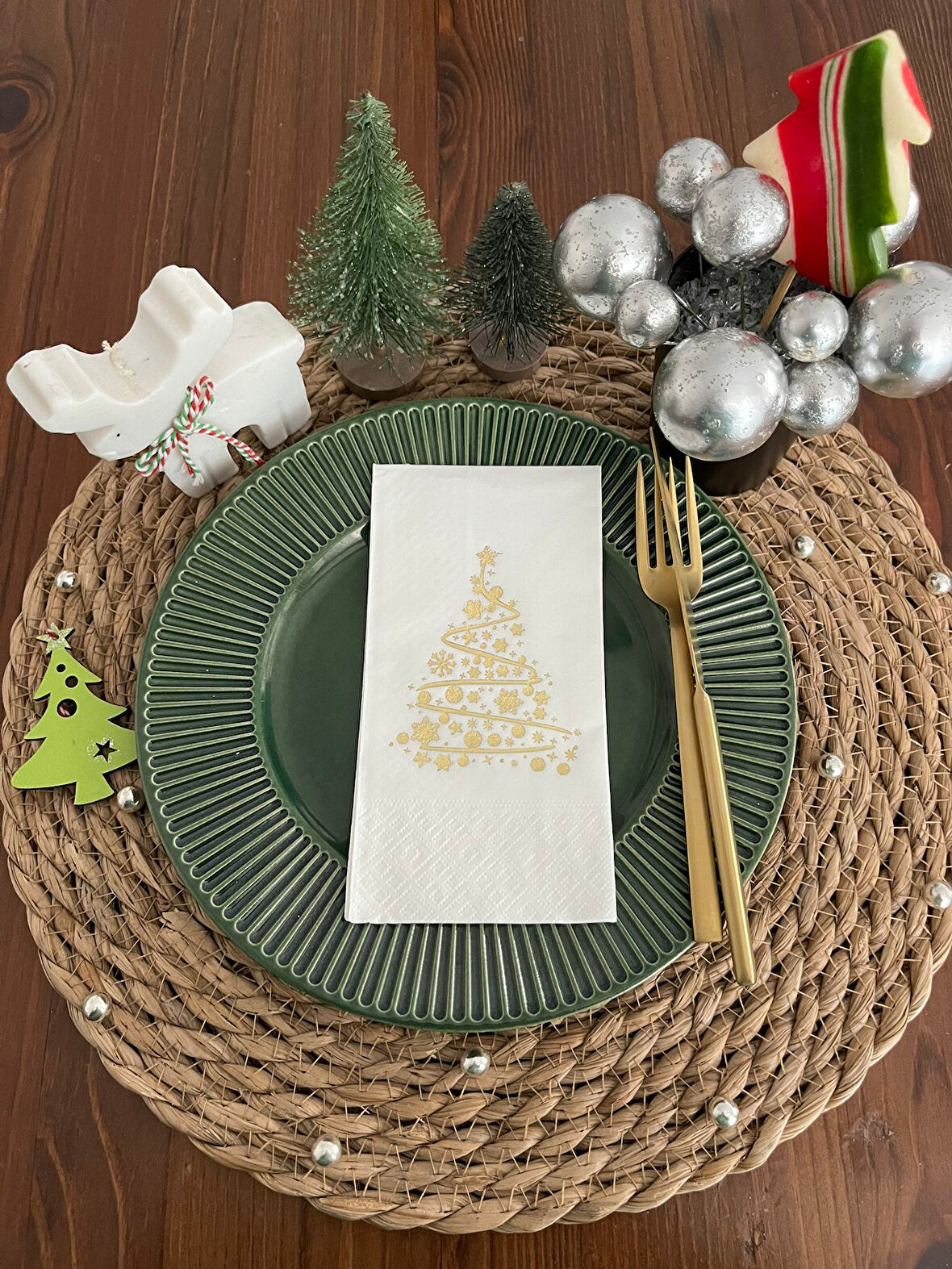 Gold Yaldızlı Beyaz Çam Ağacı Peçete 16 lı