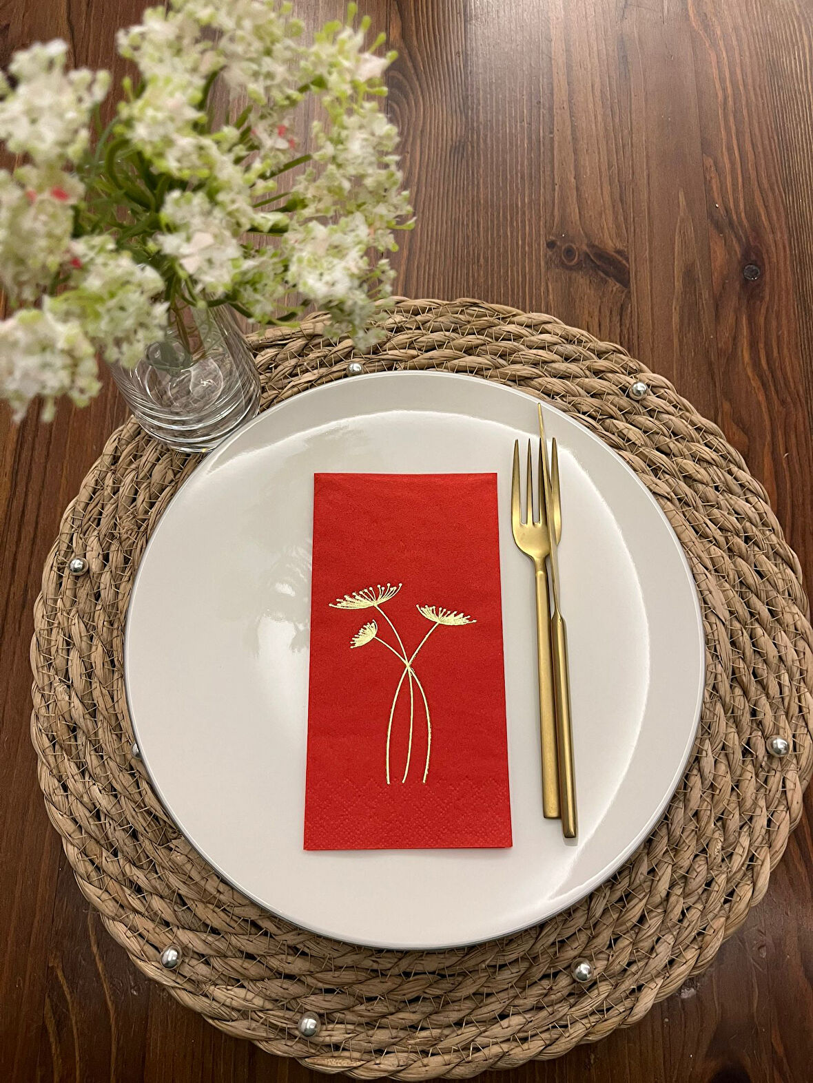 Gold Yaldızlı Kırmızı Havuç Çiçeği Peçete 16 Adet