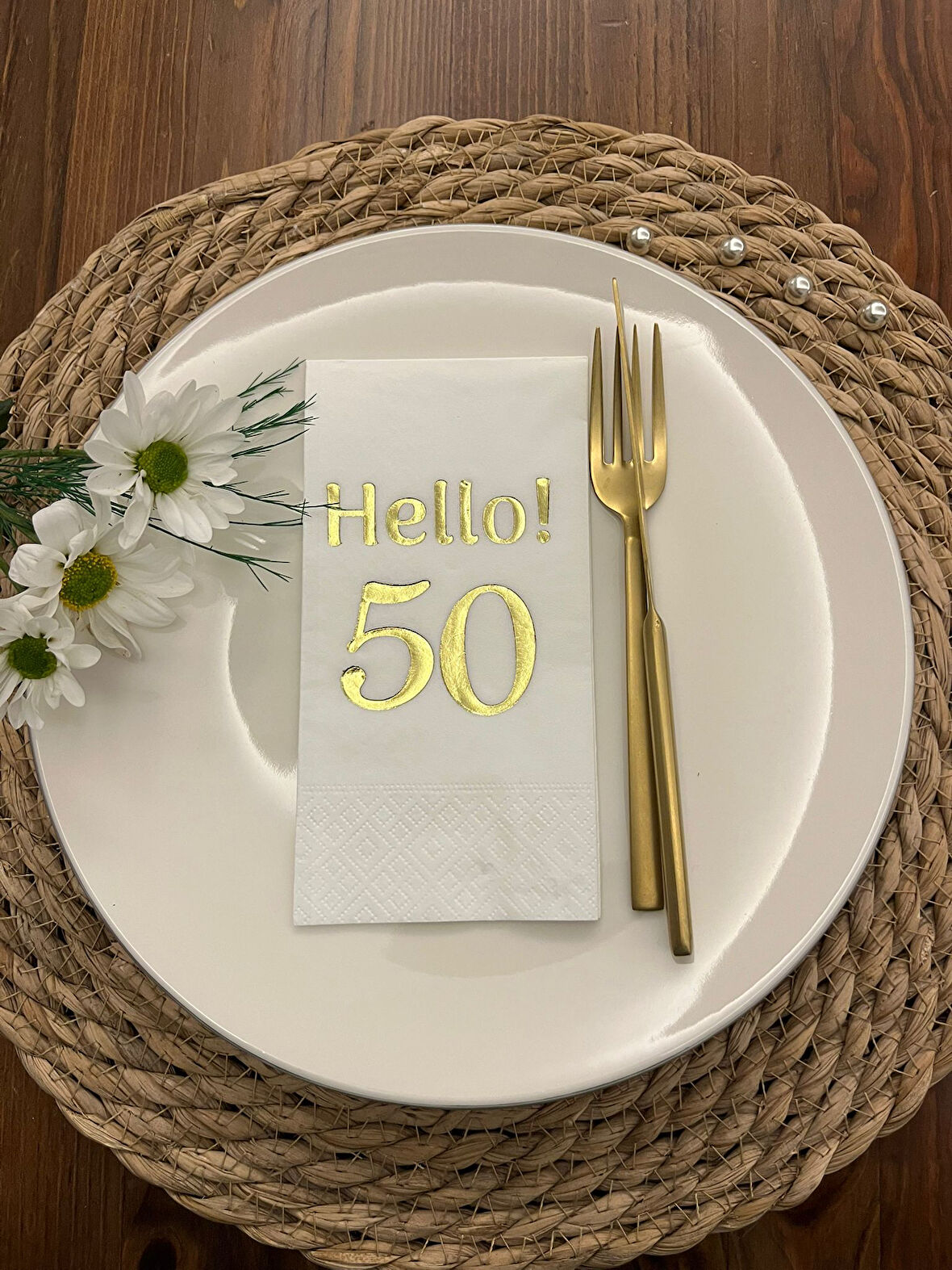 Gold Yaldızlı Beyaz hello Elli Yaş Peçete 16 Adet