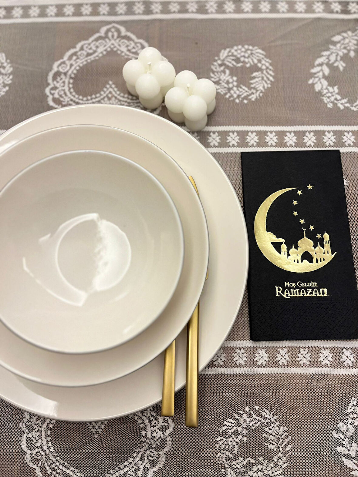 Gold Yaldızlı Siyah Hoşgeldin Ramazan Yeni Ay Desenli Garson Peçete 16 lı