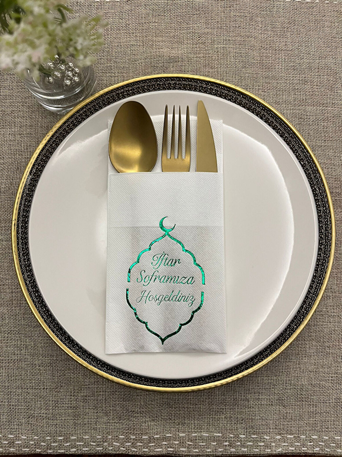 Yeşil Yaldızlı Ay Desenli Beyaz İftar Soframıza Hoşgeldiniz Cepli Peçete 12 Adet