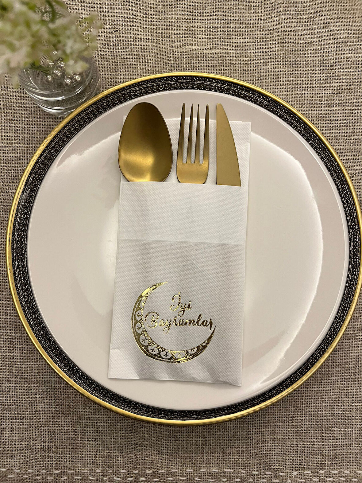 Gold Yaldızlı Beyaz Ay Desenli İyi Bayramlar Cepli Peçete 12 lı