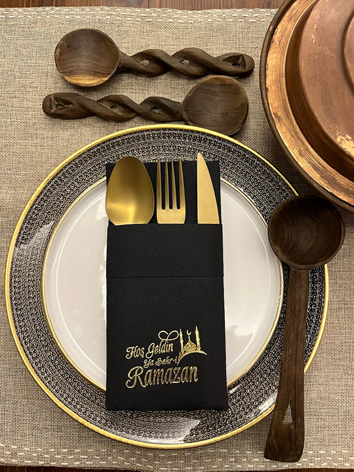 Gold Yaldızlı Siyah Kumaş Dokulu Hoş Geldin Ya Şehri Ramazan Cepli Peçete 6 lı