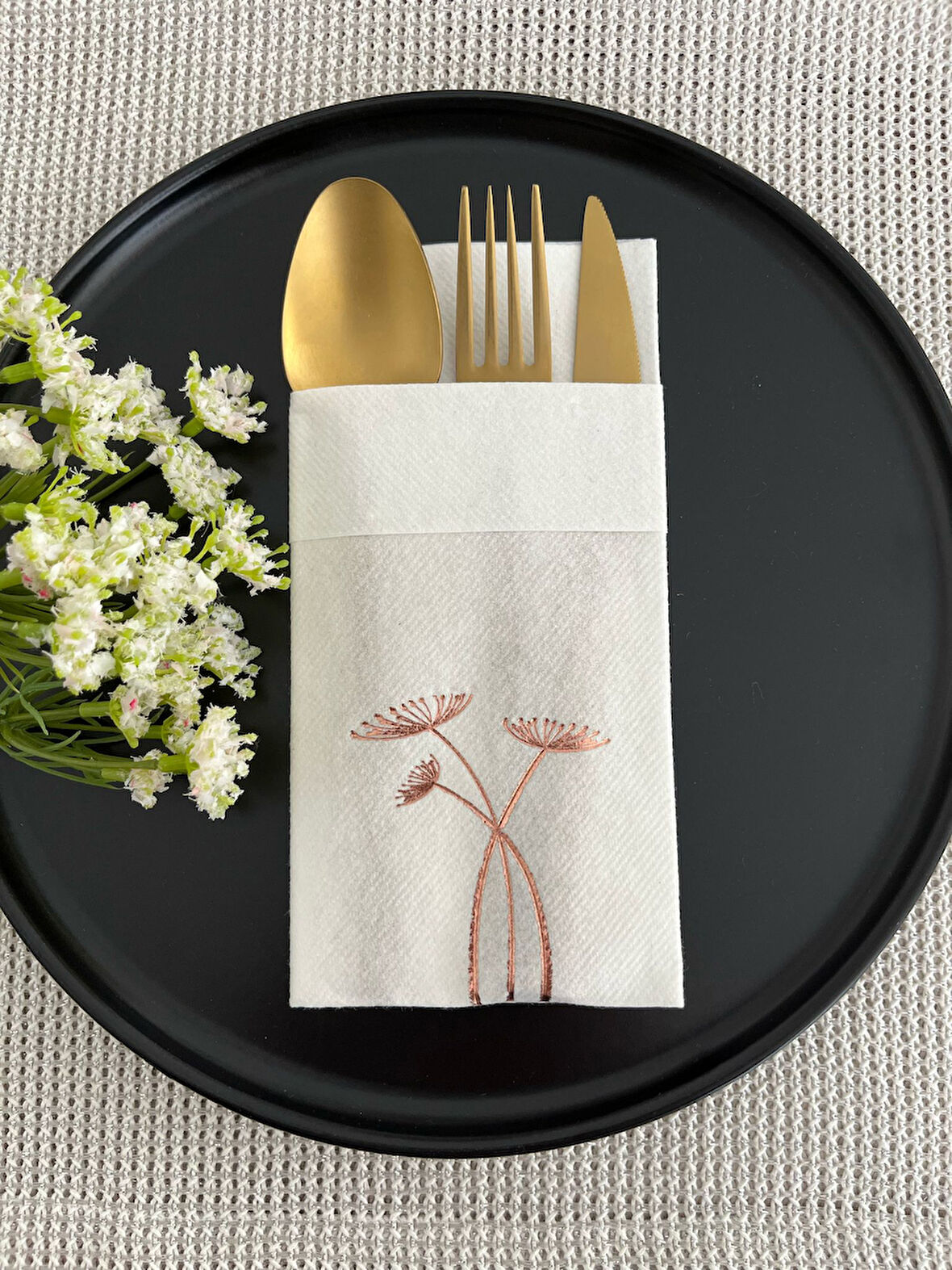 Rose Gold Yaldızlı Beyaz Cepli Havuç Çiçeği Kumaş Dokulu Air Laid Kanguru Peçete 6 Adet