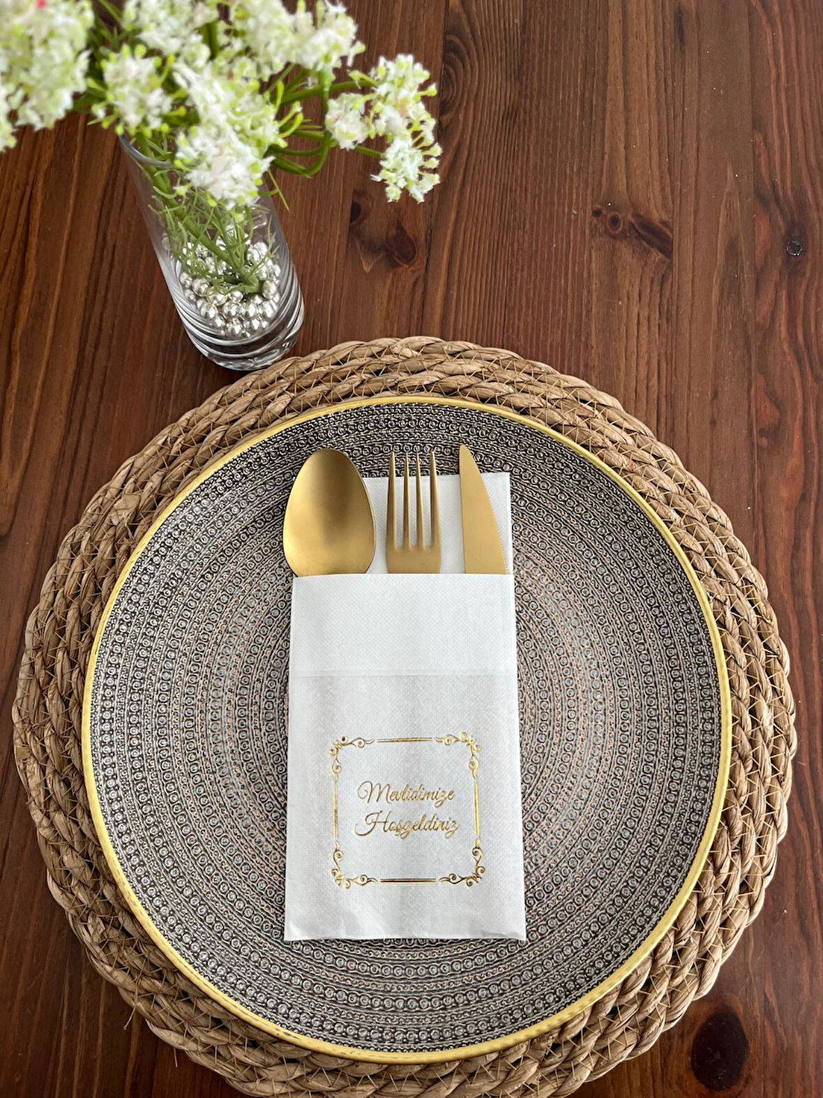 Gold Yaldızlı Beyaz Çerçeve Detaylı Mevlidimize Hoşgeldiniz Cepli Kanguru Peçete 12 Adet