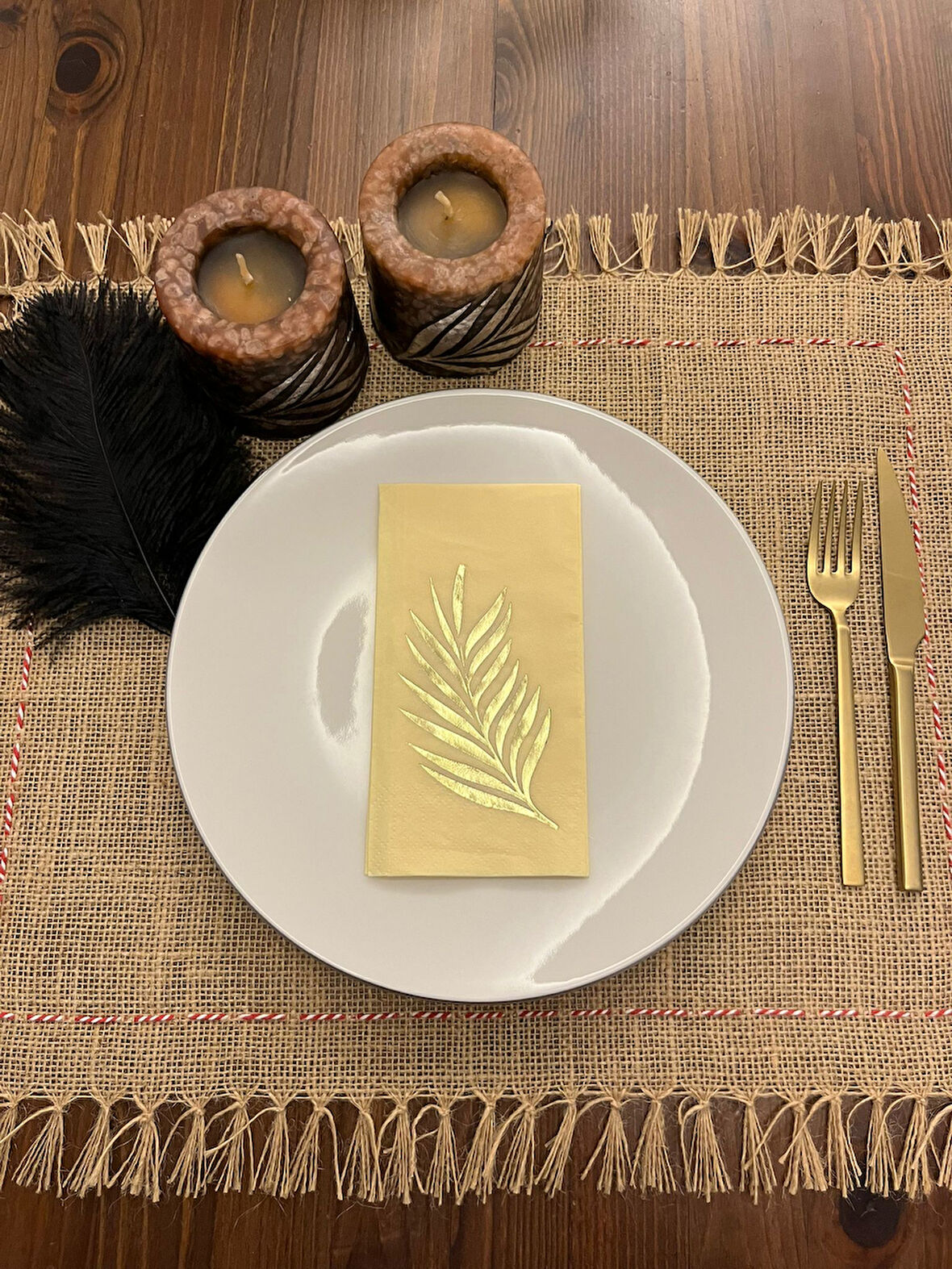 Gold Yaldızlı Sarı Yaprak Desenli Peçete 16 Adet