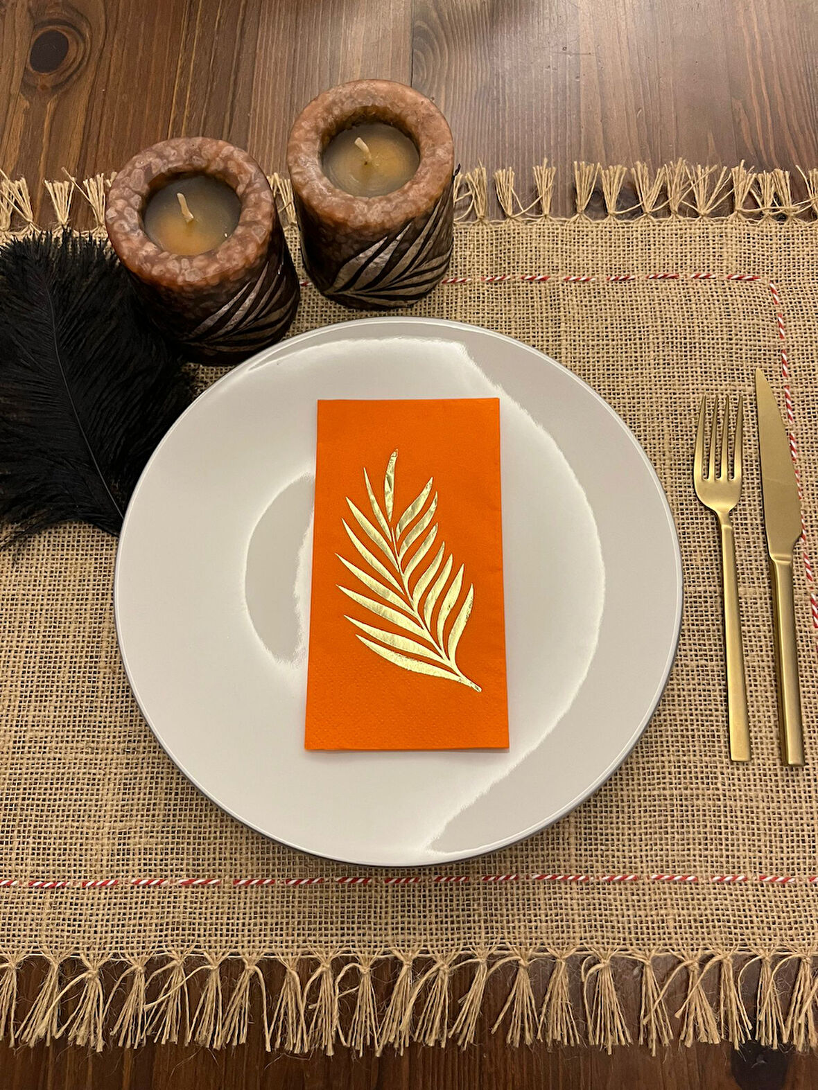 Gold Yaldızlı Turuncu Yaprak Desenli Peçete 16 Adet