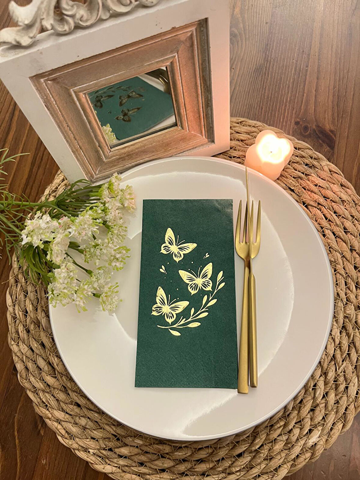 Gold Yaldızlı Yeşil Kelebek Yaprak Detaylı Peçete 16 Adet