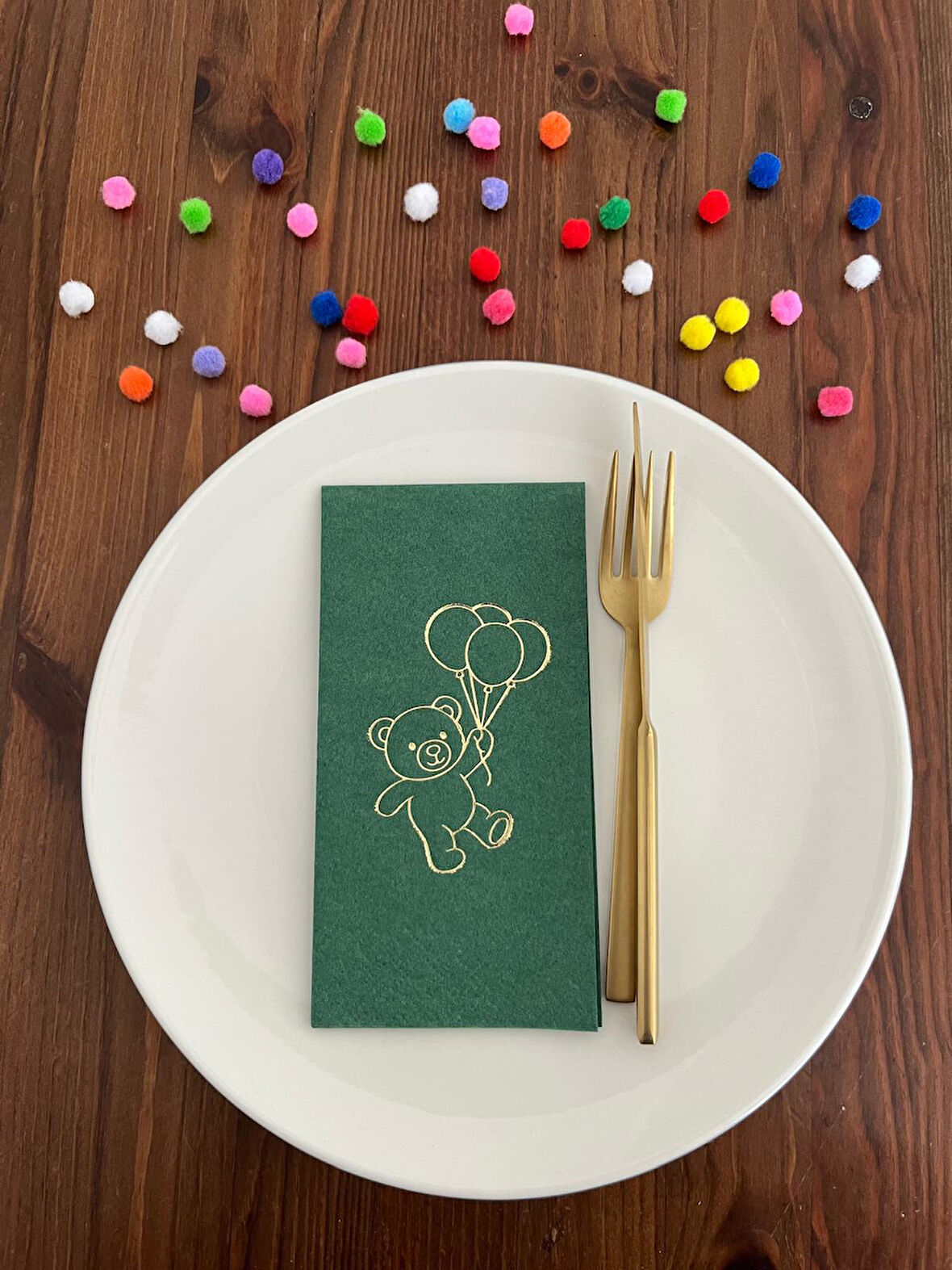 Gold Yaldızlı Yeşil Sevimli Ayı Baskılı Garson Katlama Peçete 16 Adet