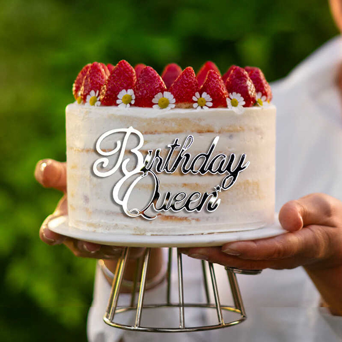 Pasta Önü Pleksi Birthday Queen Yazı Gümüş 10x6 cm