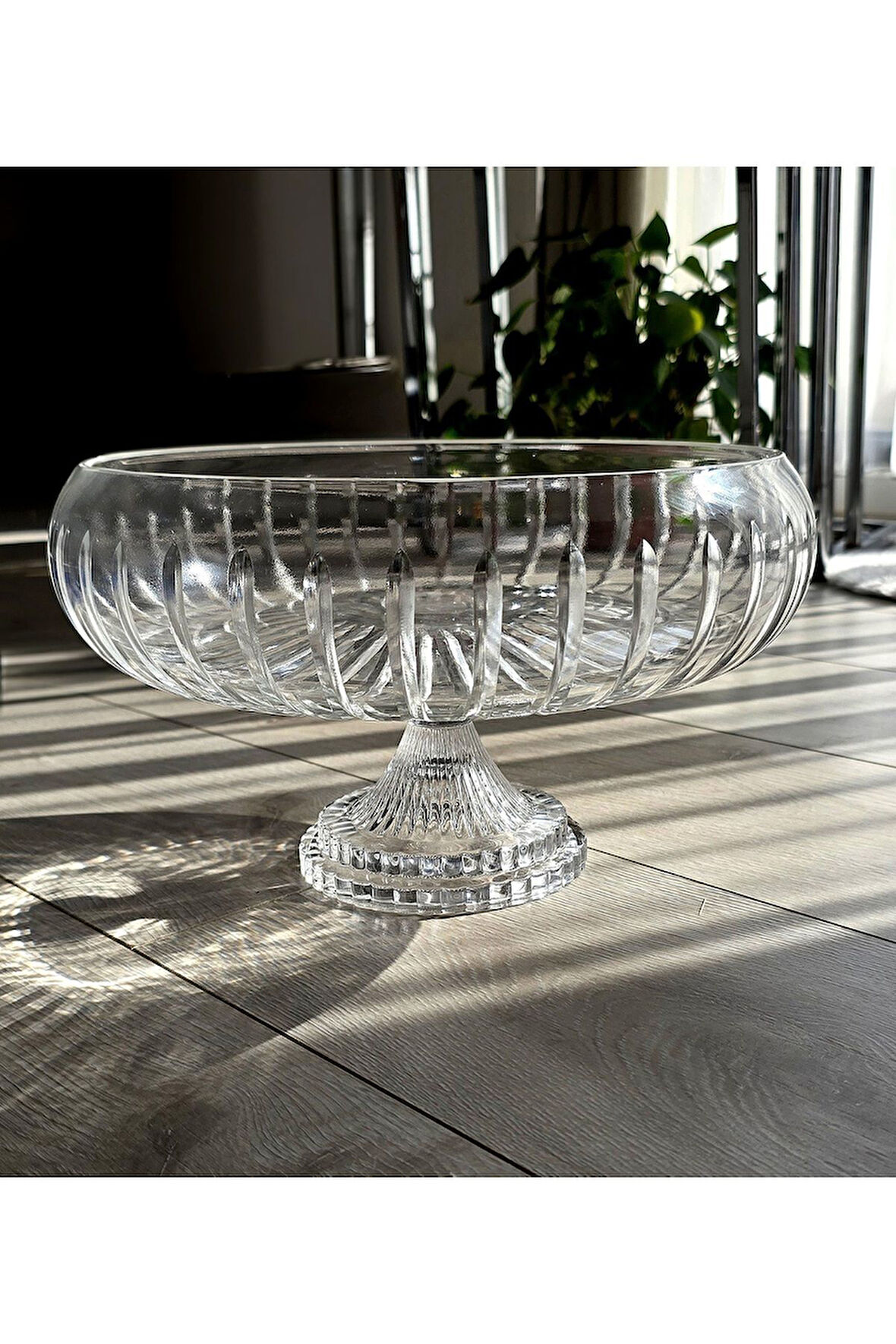 Kesme Kristal Yuvarlak Ayaklı Sunumluk Kase 24 Cm Salata Sunum Kasesi