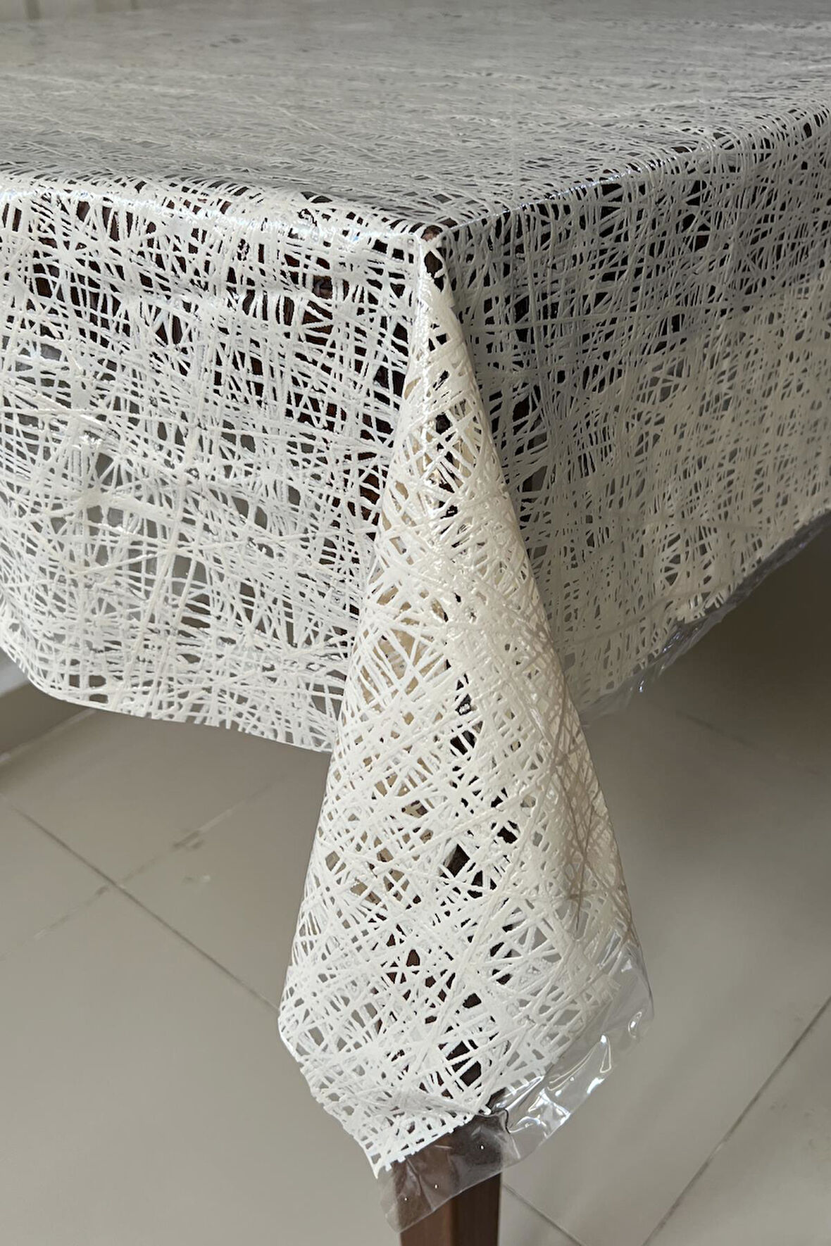 Pvc Şeffaf kaplamalı silinebilir muşamba masa örtüsü ipli 1041-A