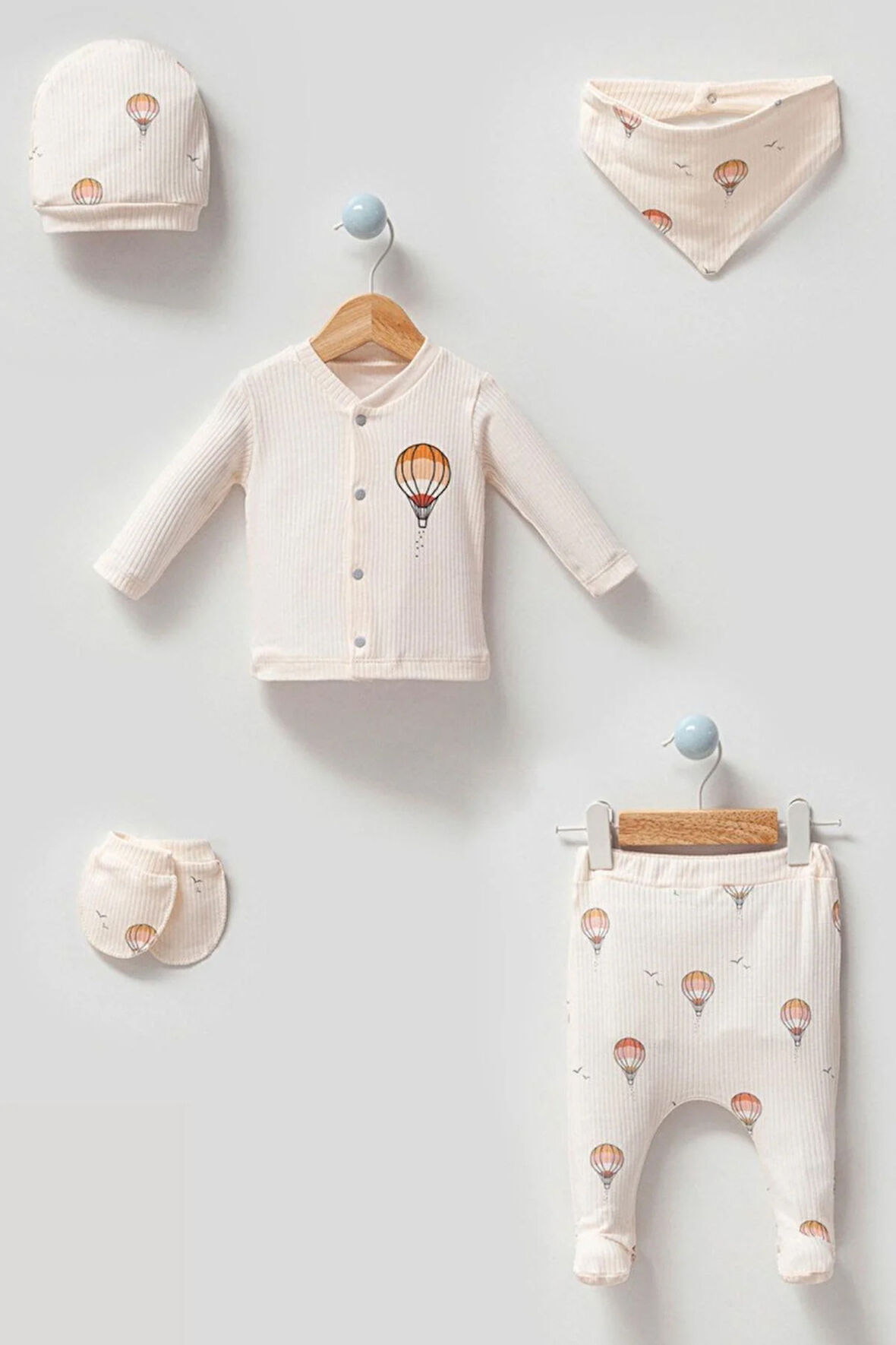 Erkek Bebek Uçan Balon Desenli 5'li Hastane Çıkış Set