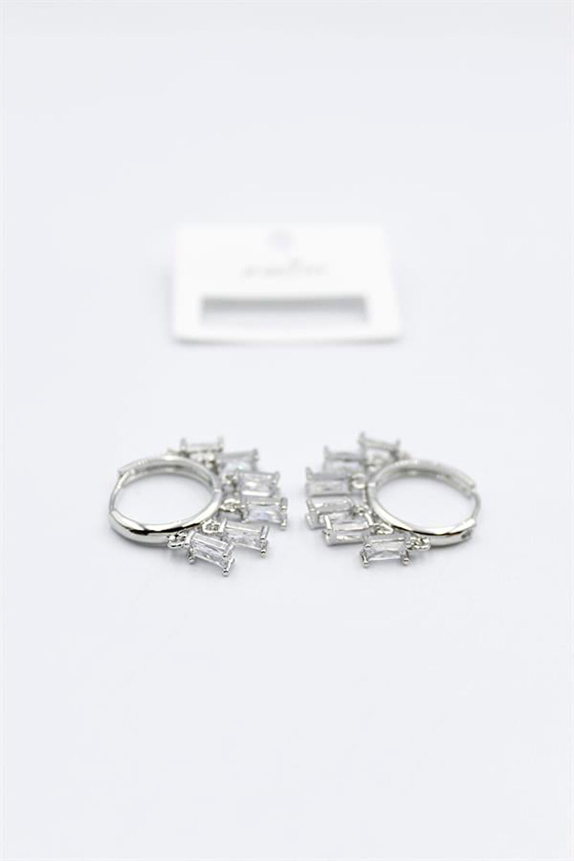 Baget Taşlı Shakira Küpe - Gümüş