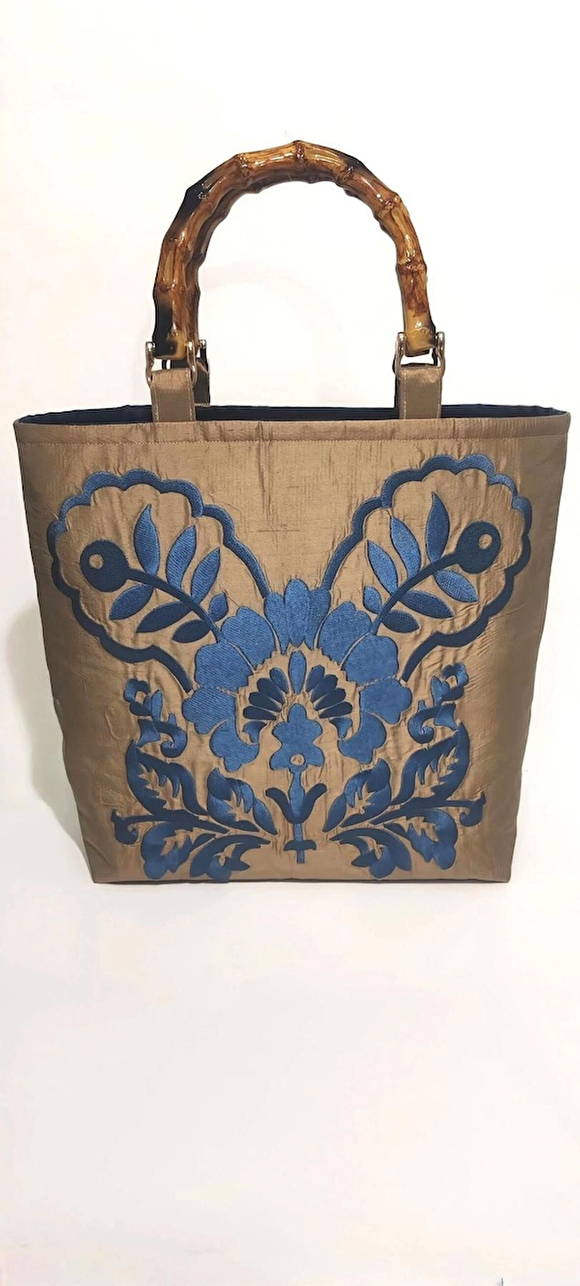 İPEK NAKIŞLI ÇANTA