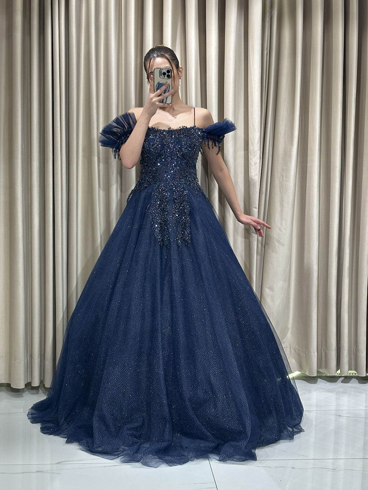 Önü Taş İşlemeli Prenses Tül Arkası Bağlama Abiye Elbise VS4007