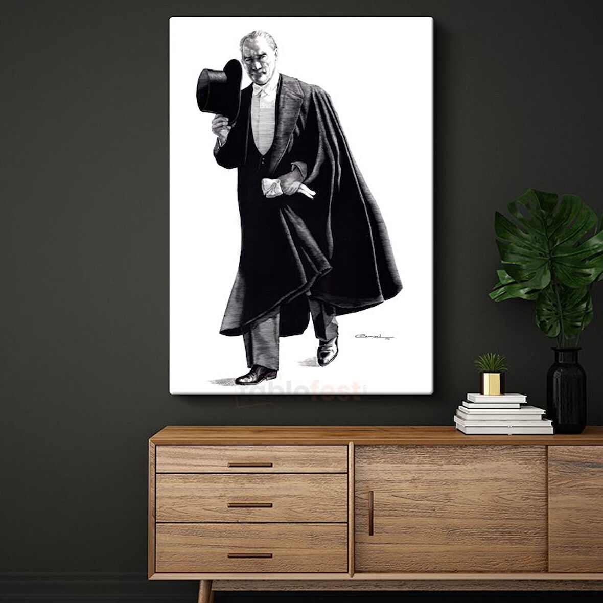 Pelerinli Atatürk - Şapkalı Siyah Beyaz Çizim Kanvas Tablo