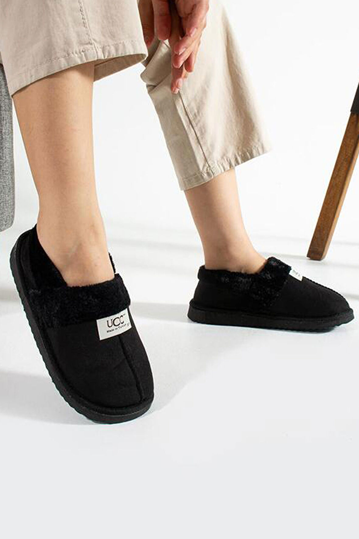 Kadın İçi Tüylü Yumuşak Rahat Kaydırmaz Panduf Ev Ayakkabısı Unisex 1021-124-0002