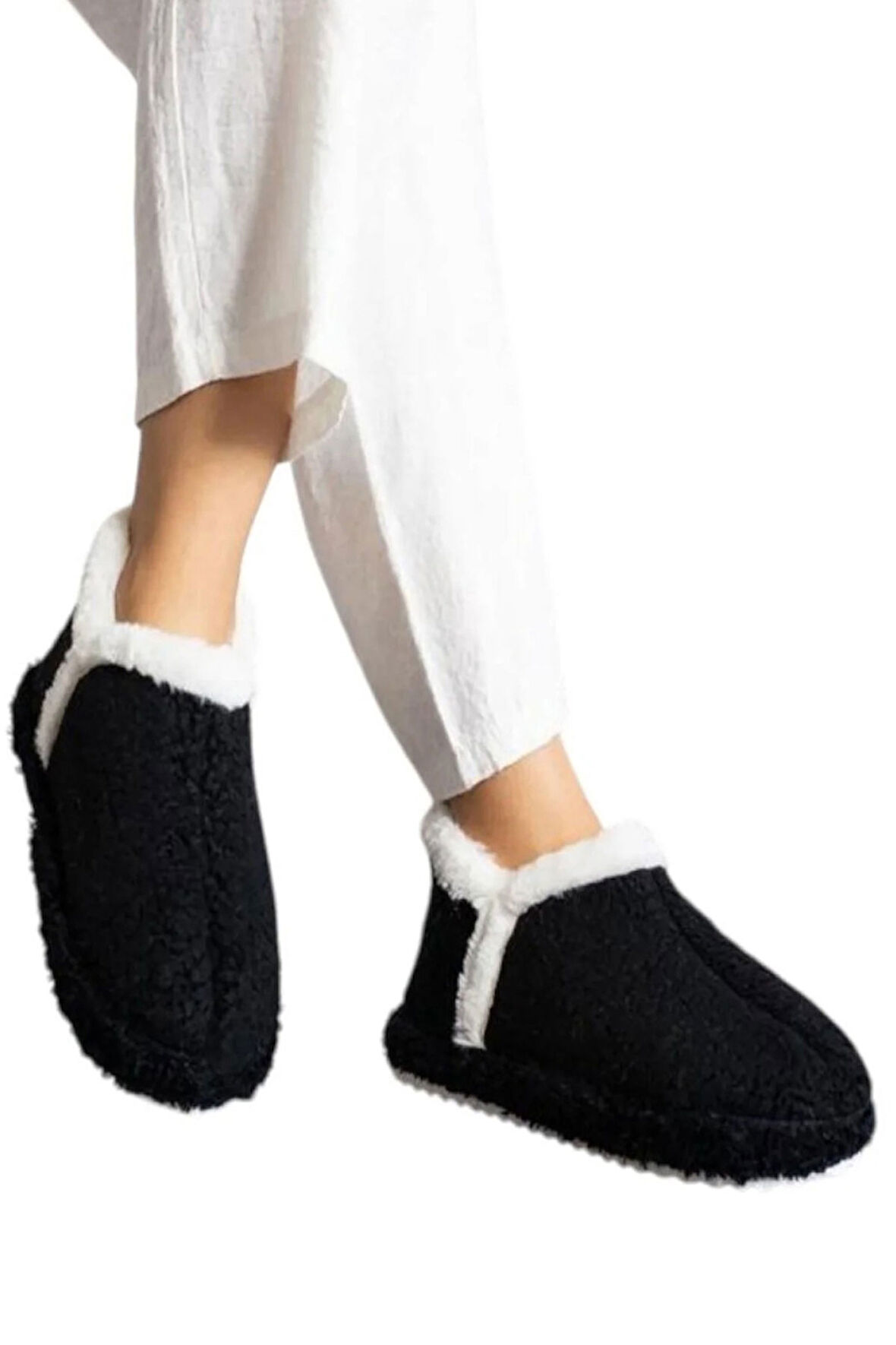 Kadın İçi Tüylü Yumuşak Rahat Kaydırmaz Panduf Ev Ayakkabısı Unisex 1021-124-0003