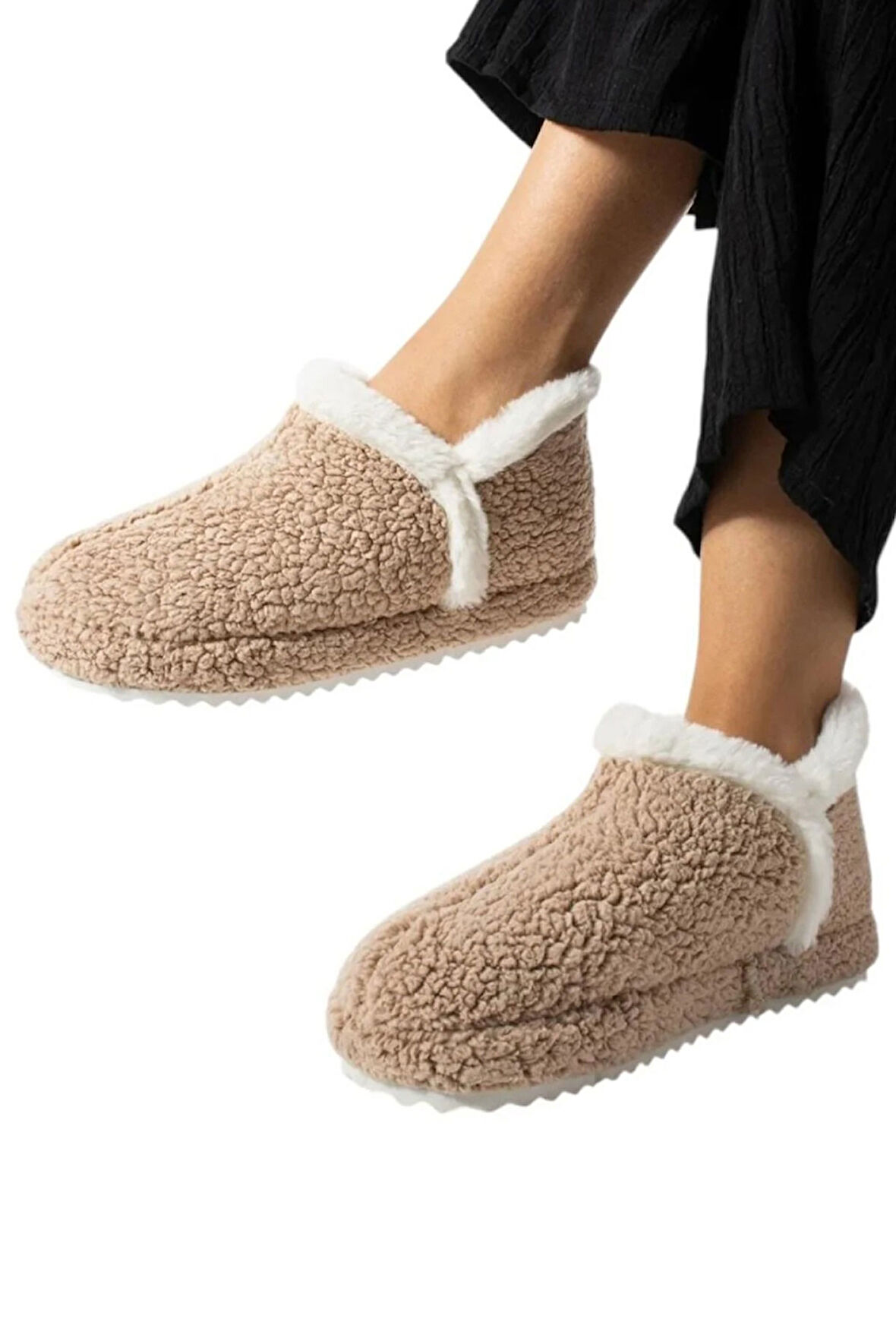 Kadın İçi Tüylü Yumuşak Rahat Kaydırmaz Panduf Ev Ayakkabısı Unisex 1021-124-0003