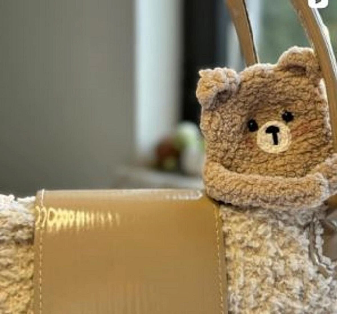 AYICIKLI KULAKLIK KILIFI+ ÇANTA SÜSÜ+ AİRPODS KILIFI  (EL ÖRGÜSÜDÜR)