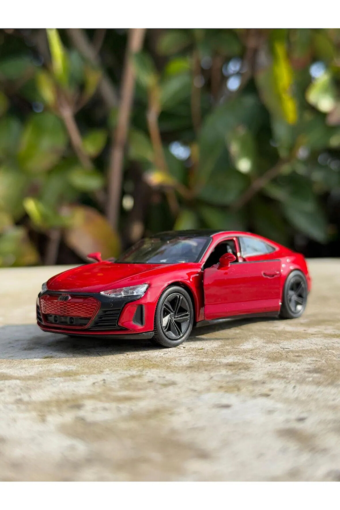 Audi RS e-tron GT Koleksiyon Metal Araba 12cm Lüks Araba Kırmızı Oyuncak Araba Model Araba