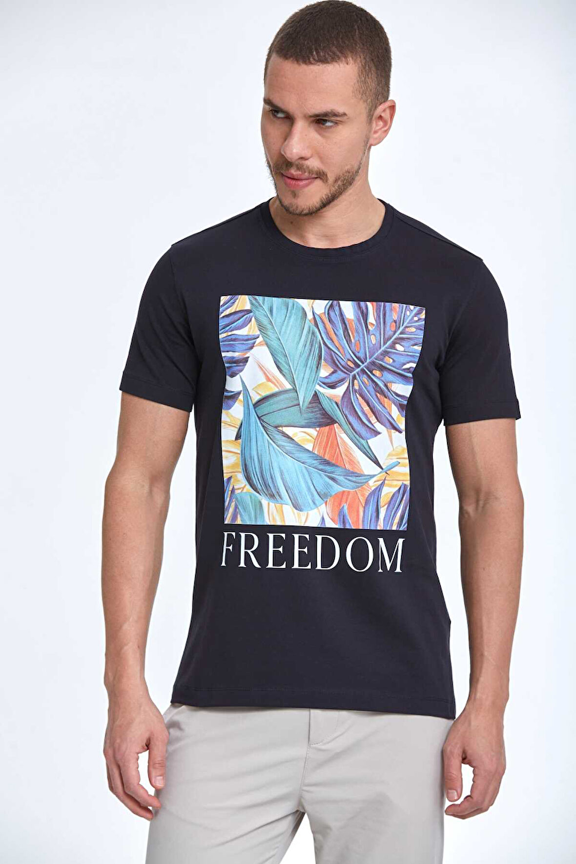 Elvio Baskılı Erkek Tişört Lacivert