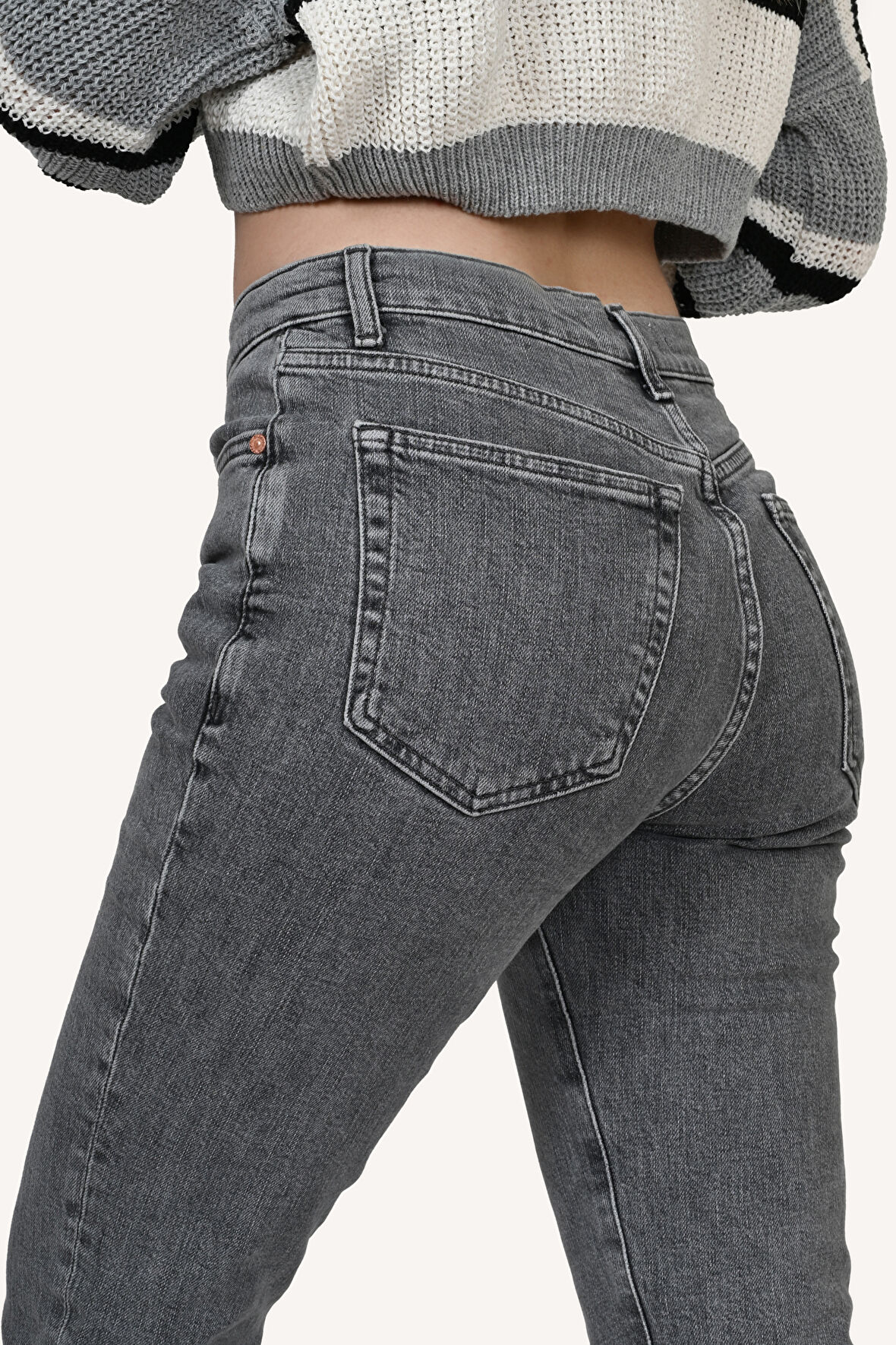 Kutaf Kadın Yüksek Bel Slim Fit Gri Kot Pantolon