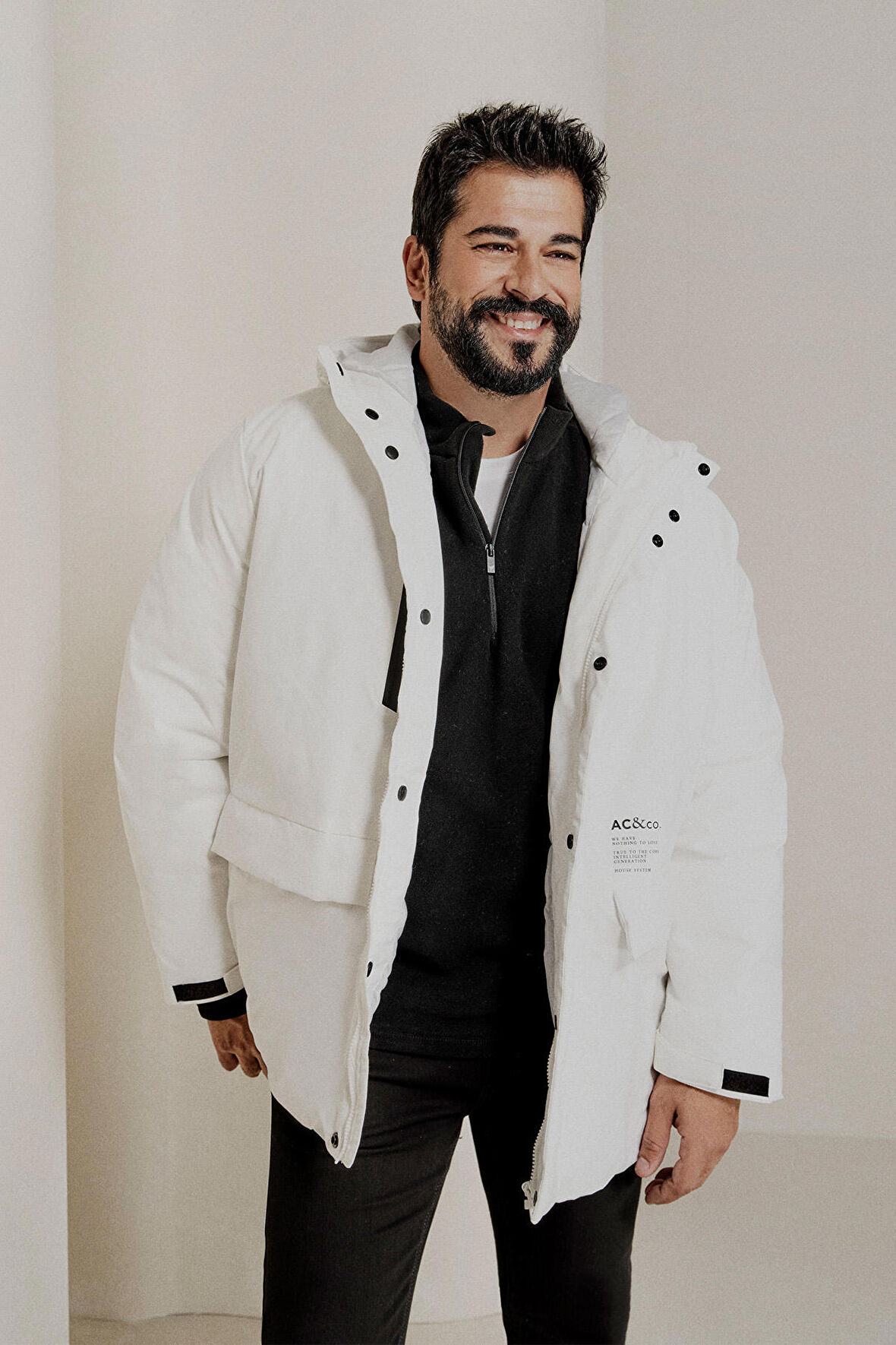 Kapüşonlu Dik Yaka Standart Fit Kaban