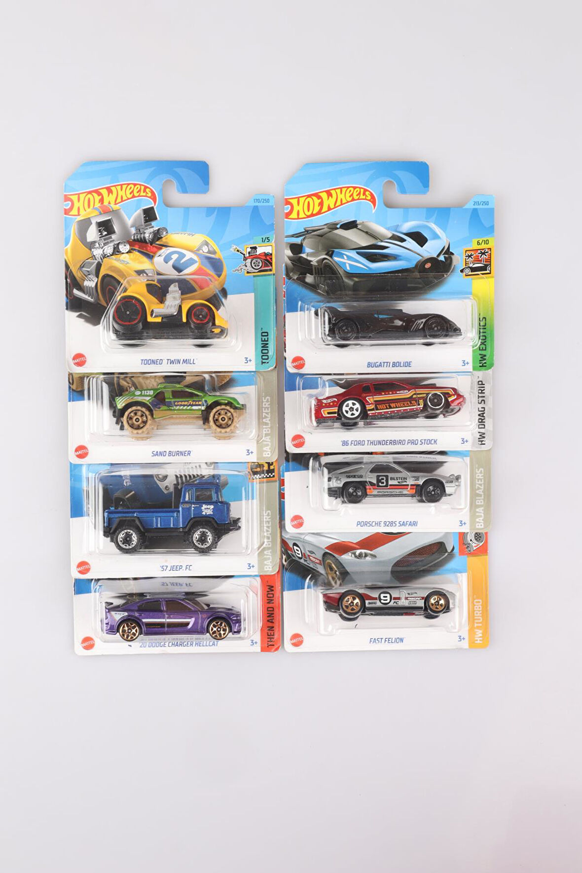 DEKOMUS İLE YENİ SEZON LİSANSLI HOT WHEELS OYUNCAK MİNİK ARABA