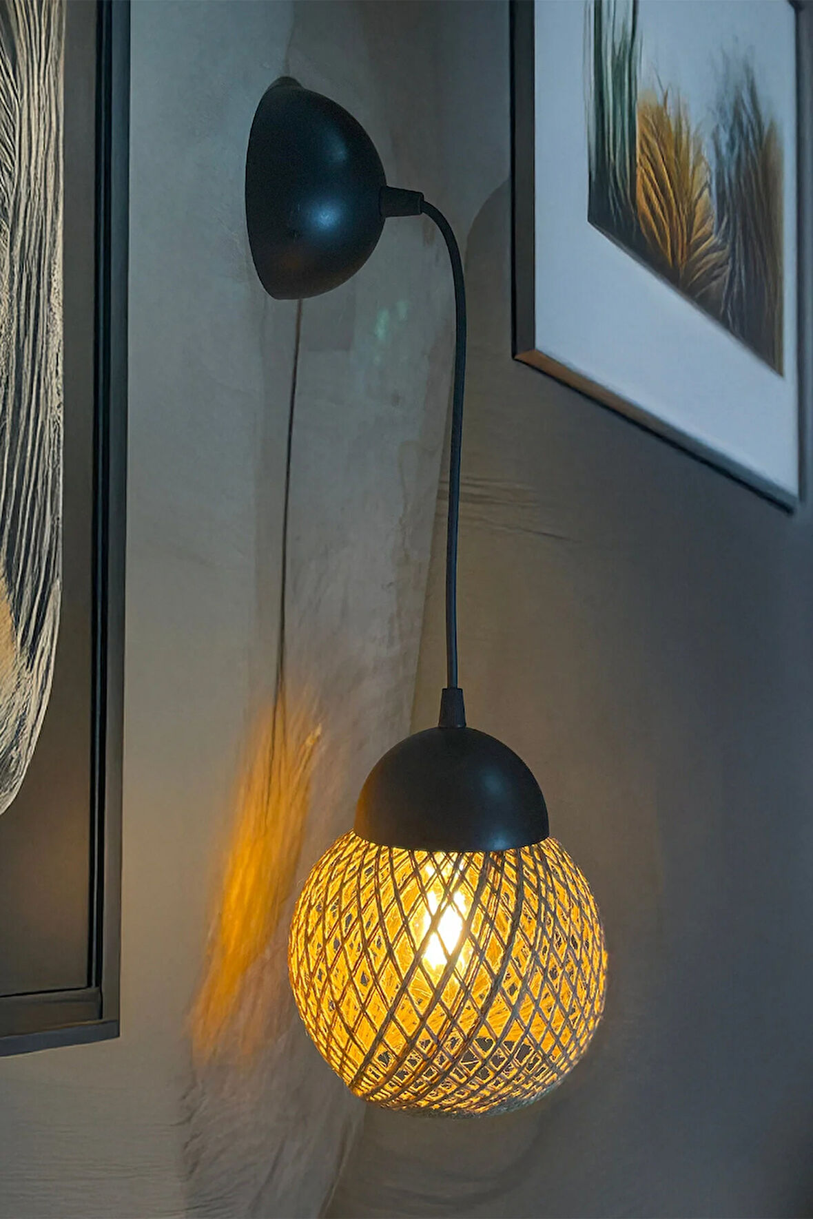 Siyah Rattan Duvar Apliği Modern Rustik Dekoratif Aydınlatma Şık Avize Modeli