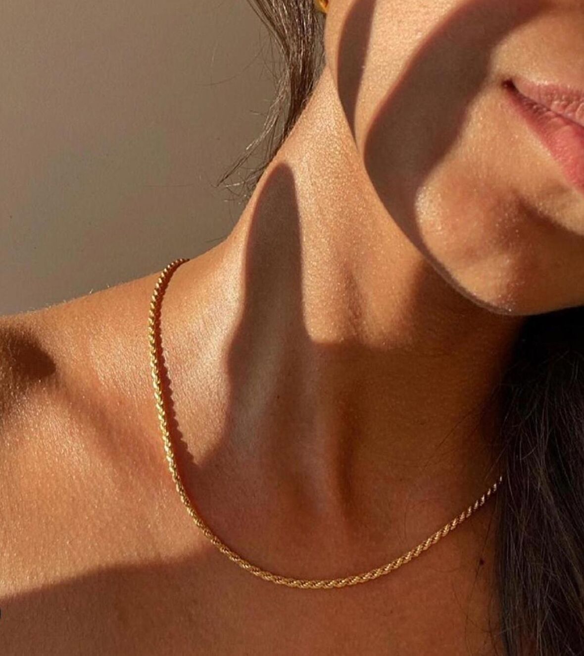 Jadenne Unisex Kısa Burma Burgu 45 Cm Orta Kalınlık Zincir Kolye Gold Çelik Üzeri Altın Kaplama