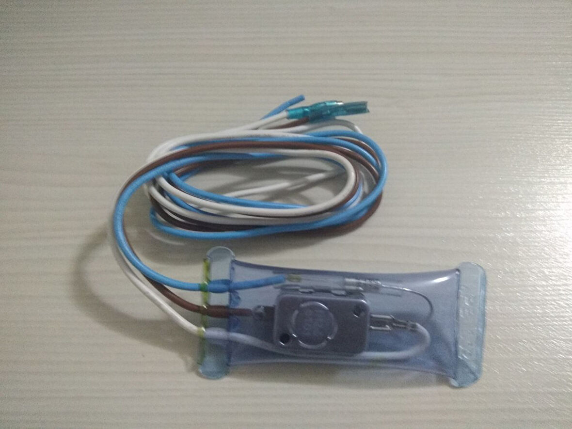 FİRSTLİNE  BUZDOLABI ISI SİGORTALI Bİ METAL SENSÖR DEFROST